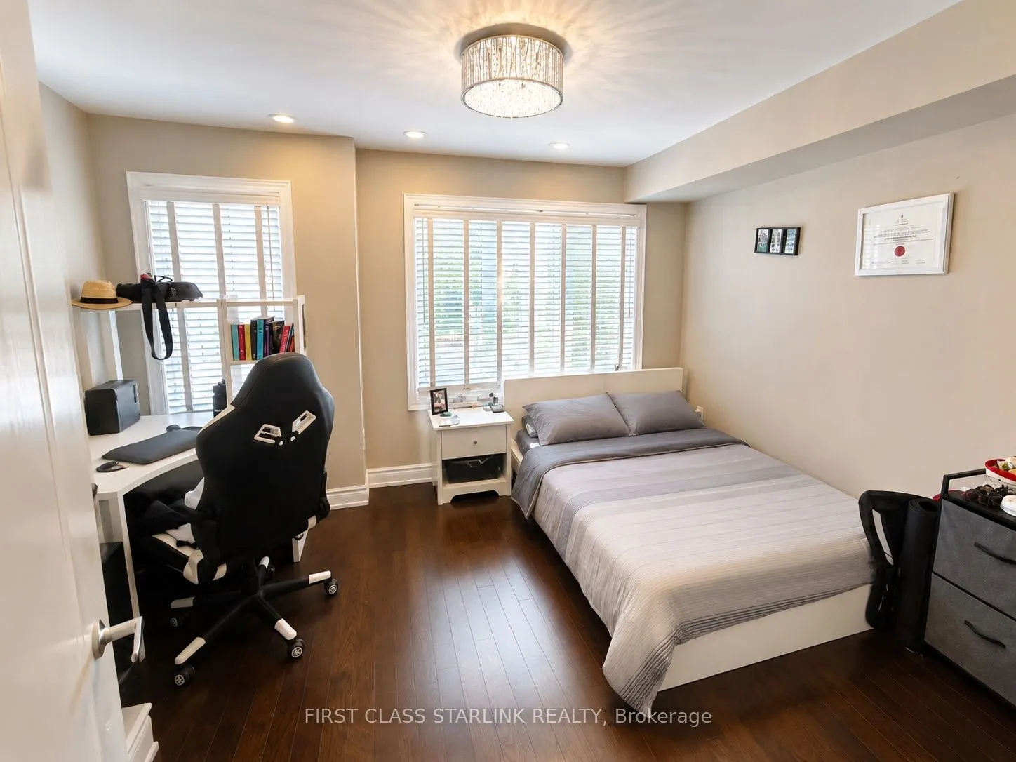 2058 Queensborough Gate #34