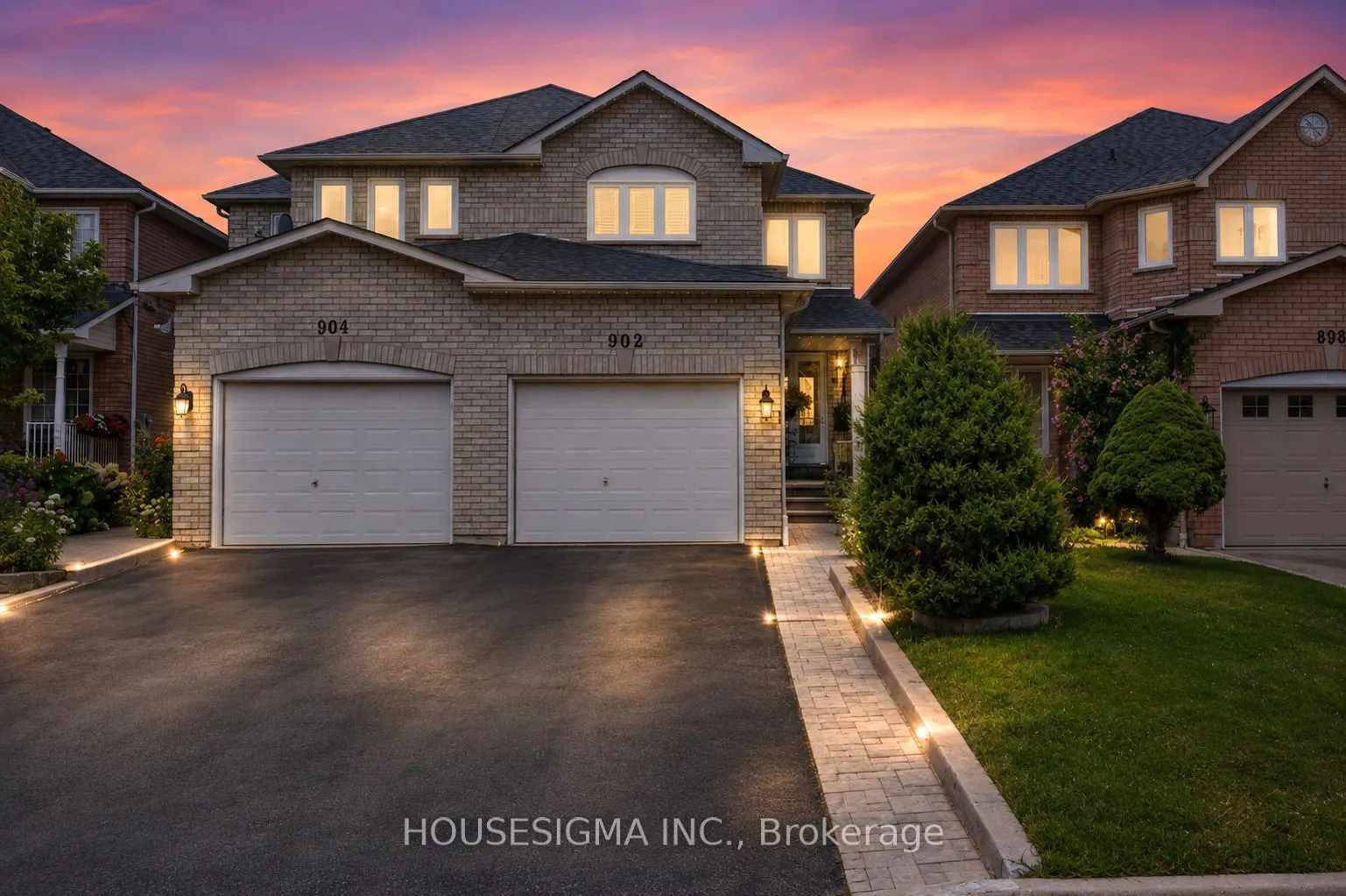 902 Applecroft Circle