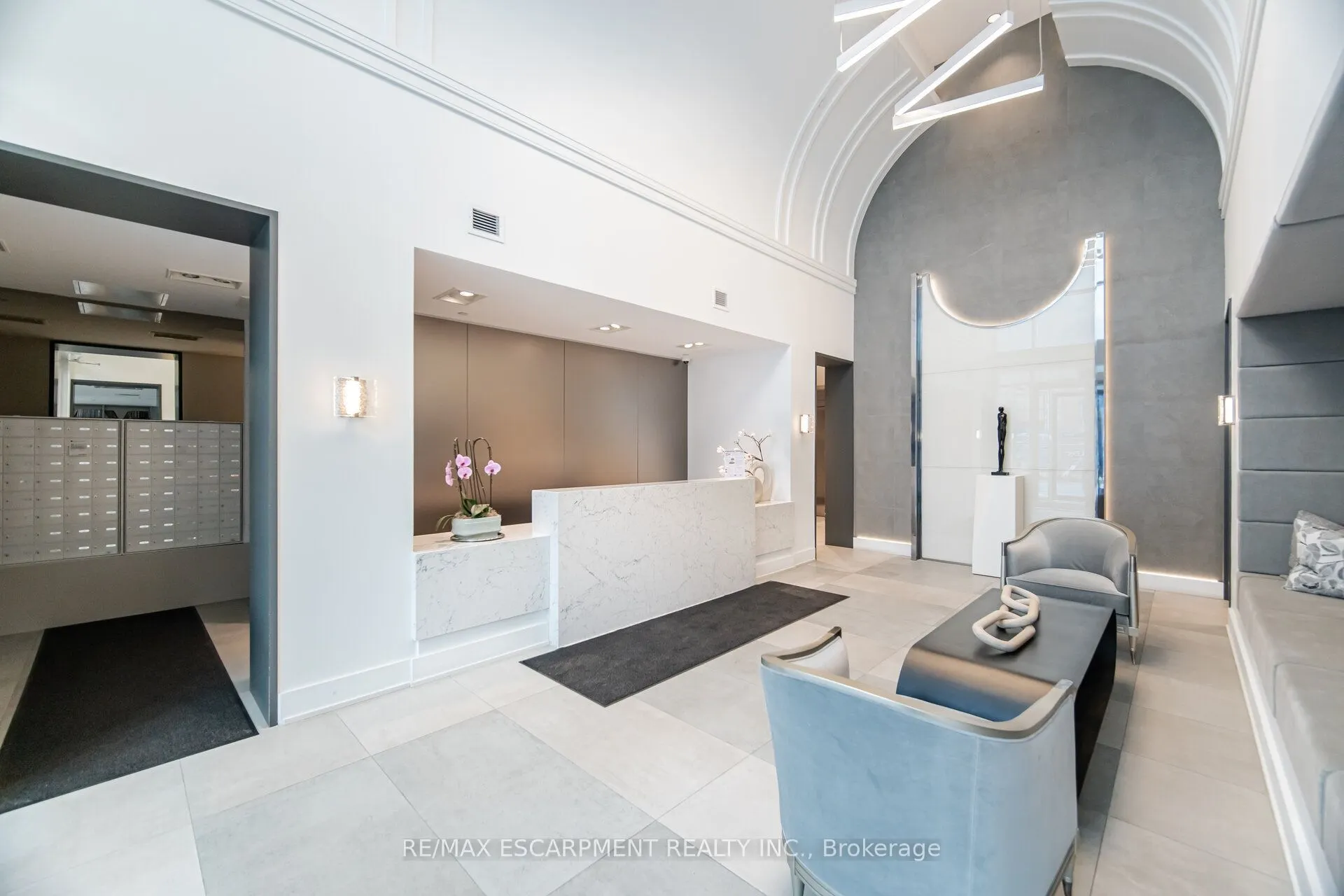 42 Mill Street #210
