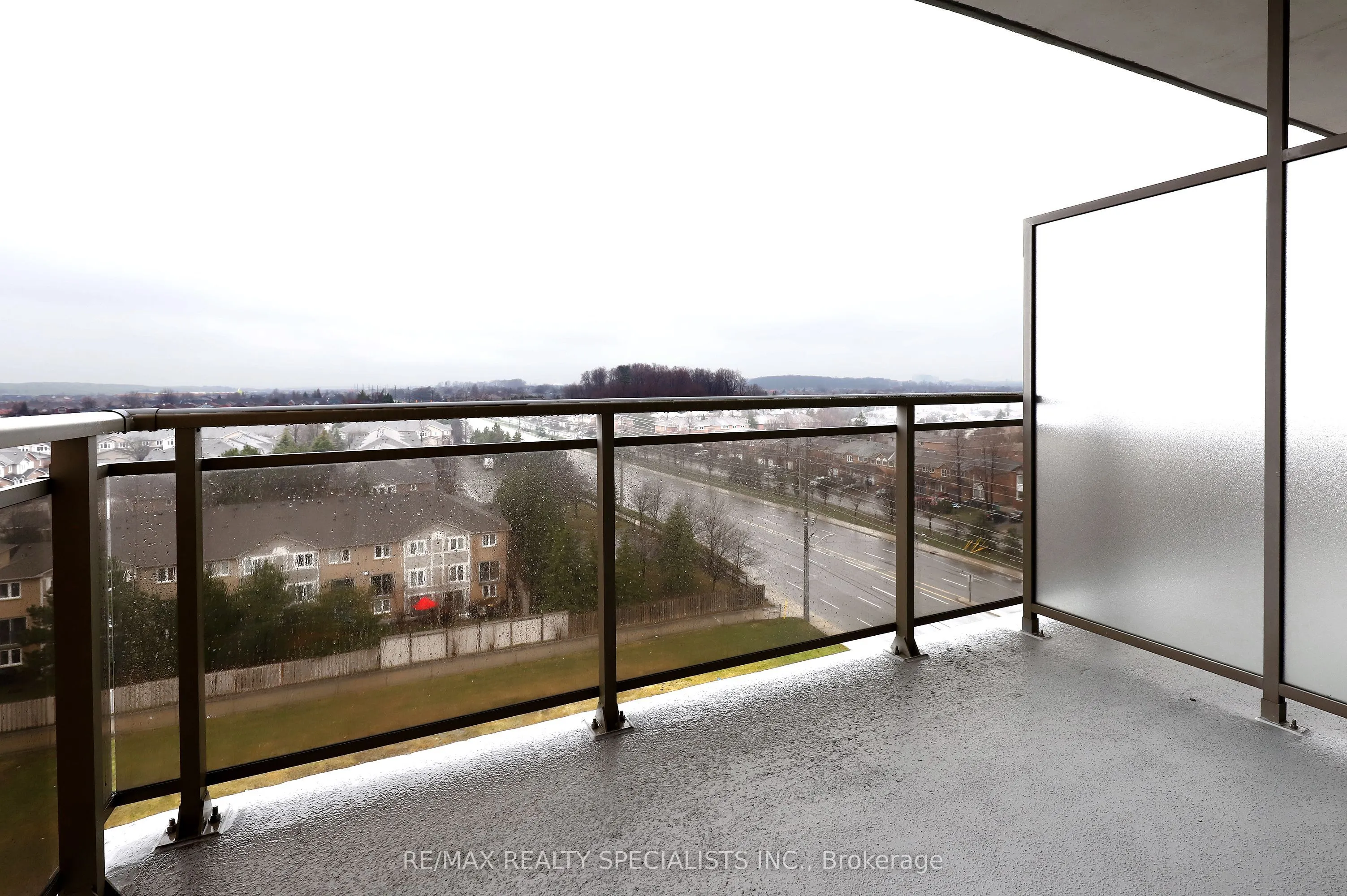 810 Scollard Court #809