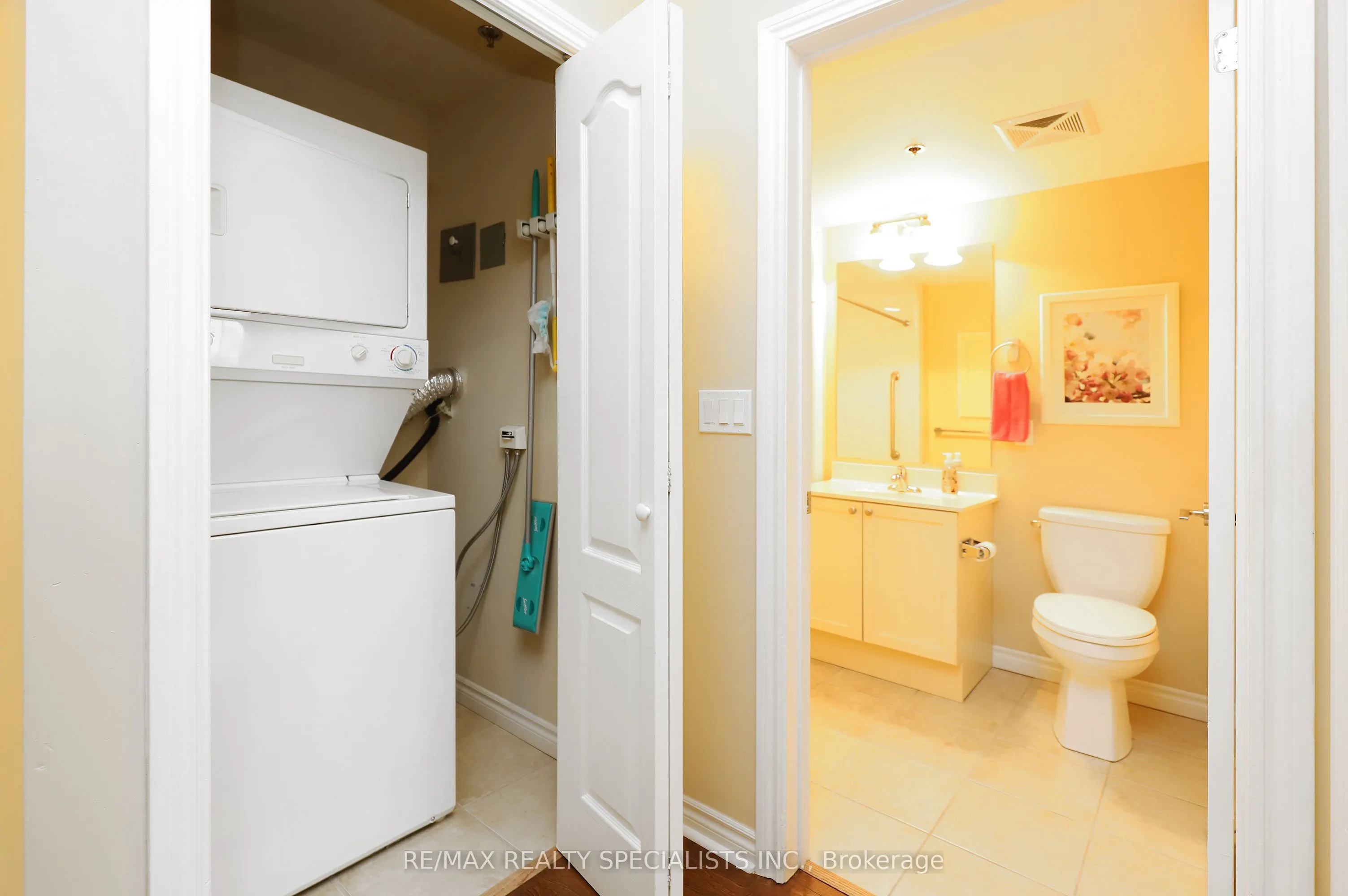 810 Scollard Court #809