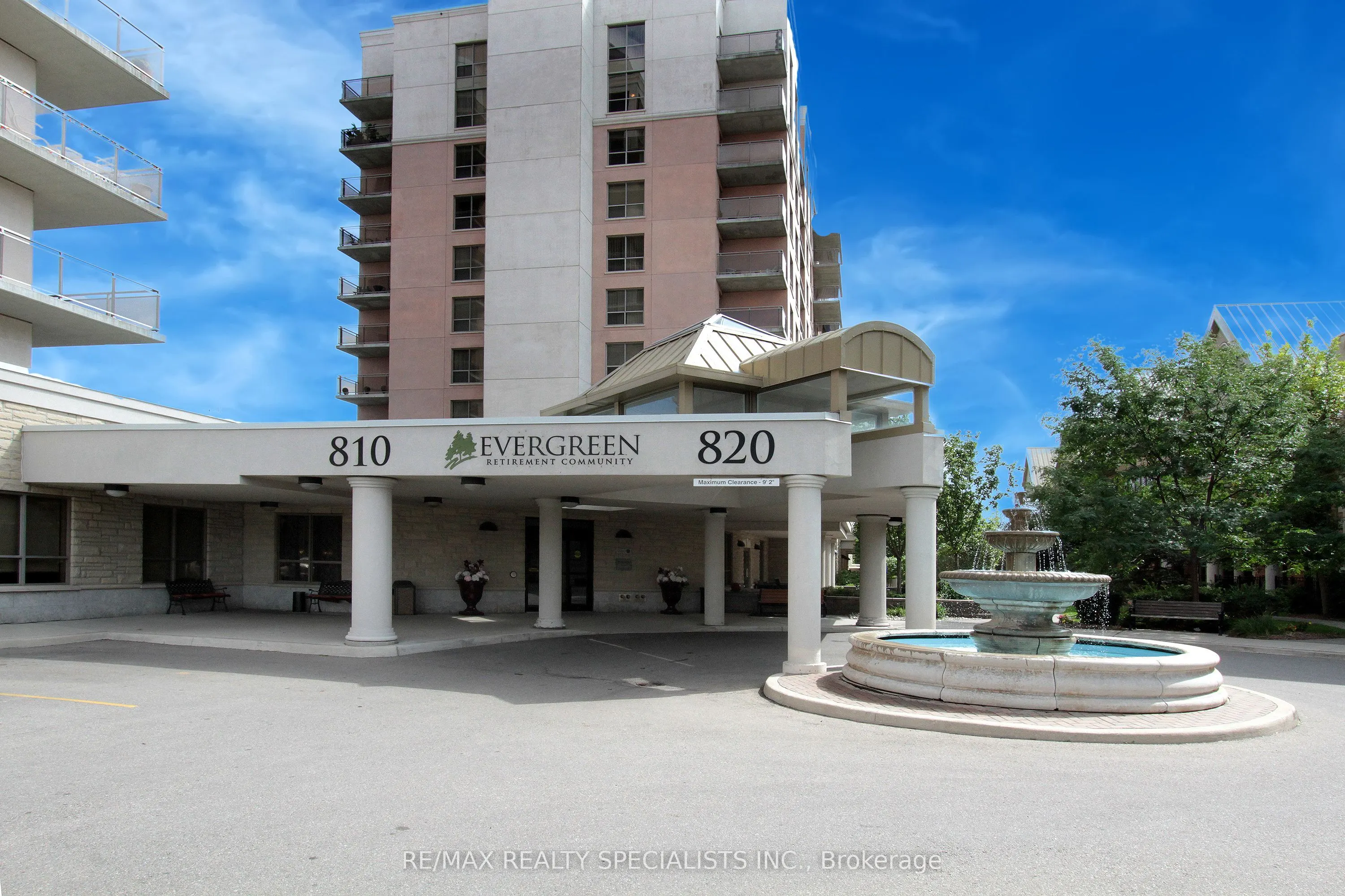 810 Scollard Court #809
