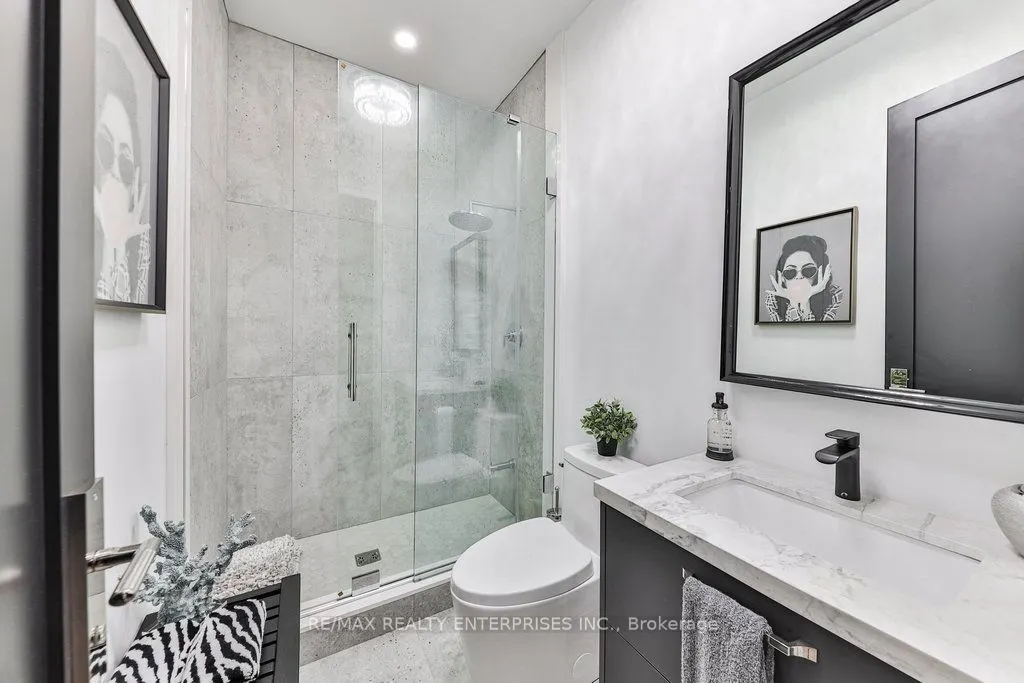 7B Iroquois Avenue