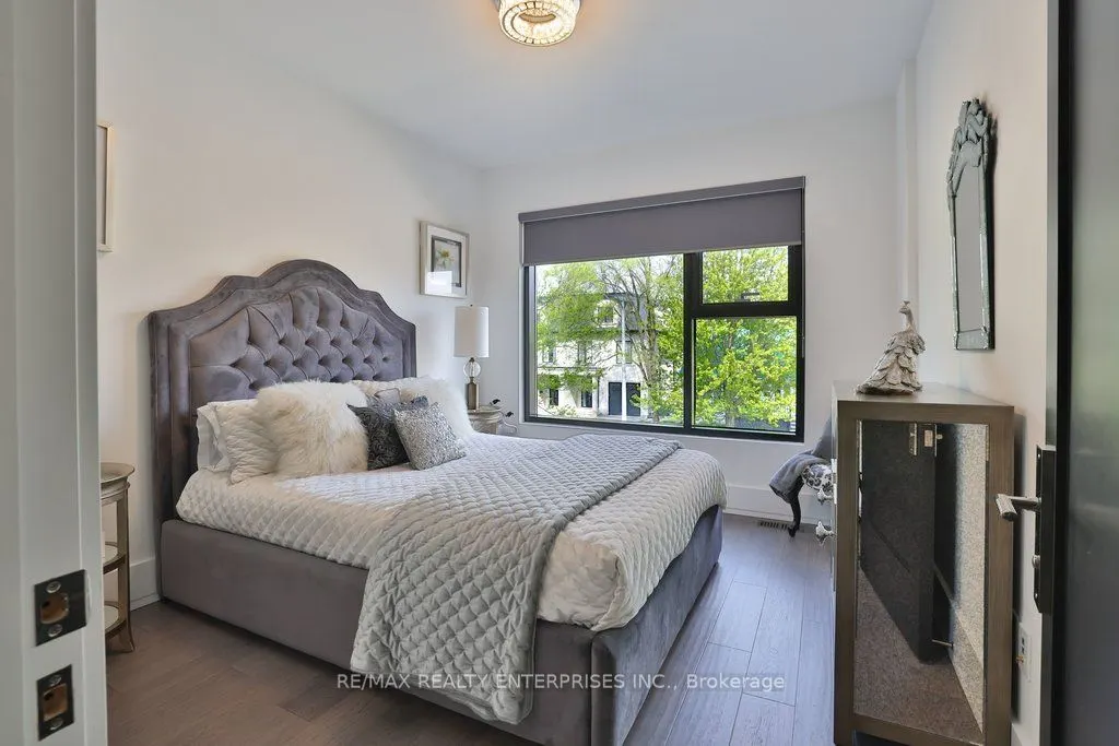 7B Iroquois Avenue