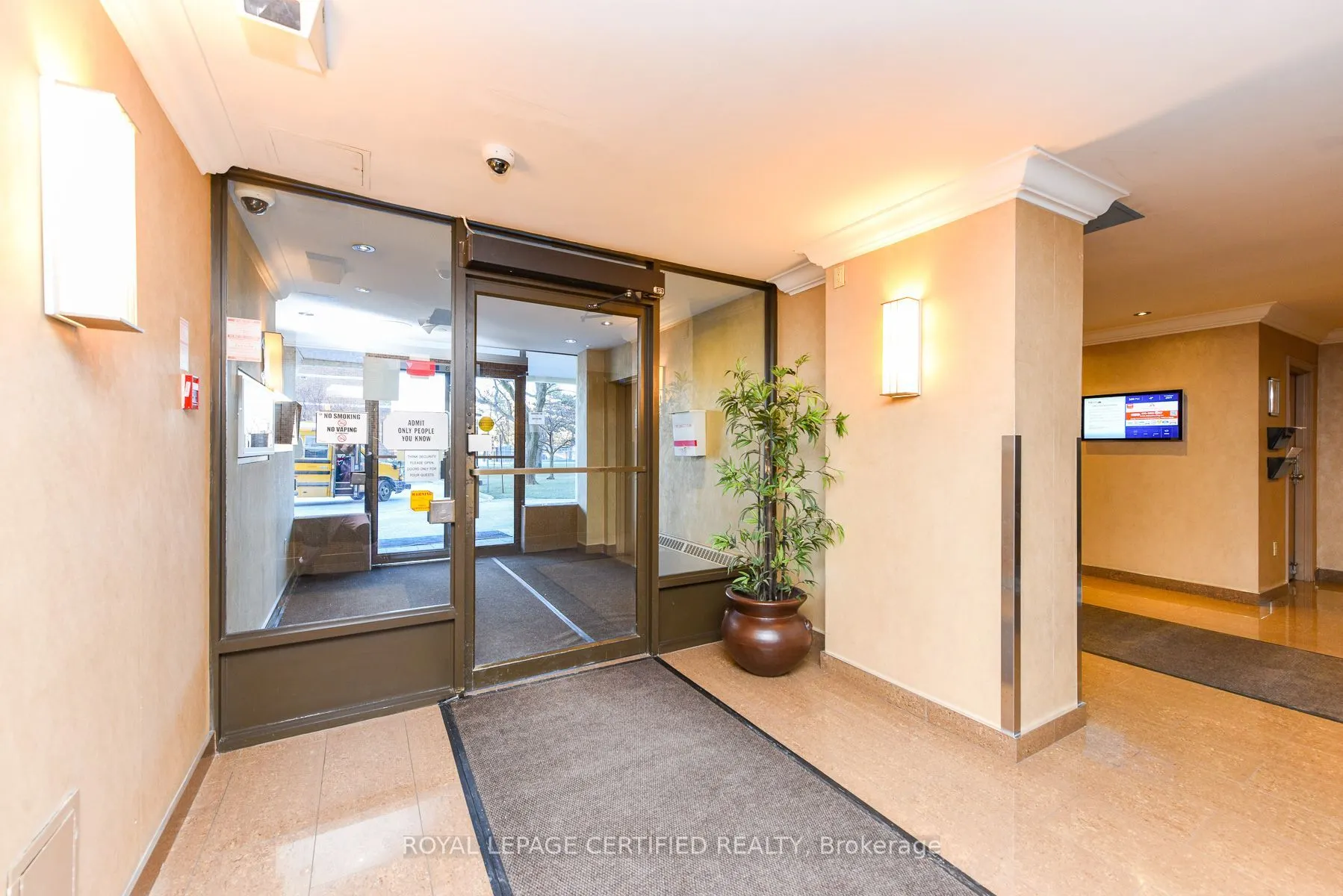 3170 Kirwin Avenue #301