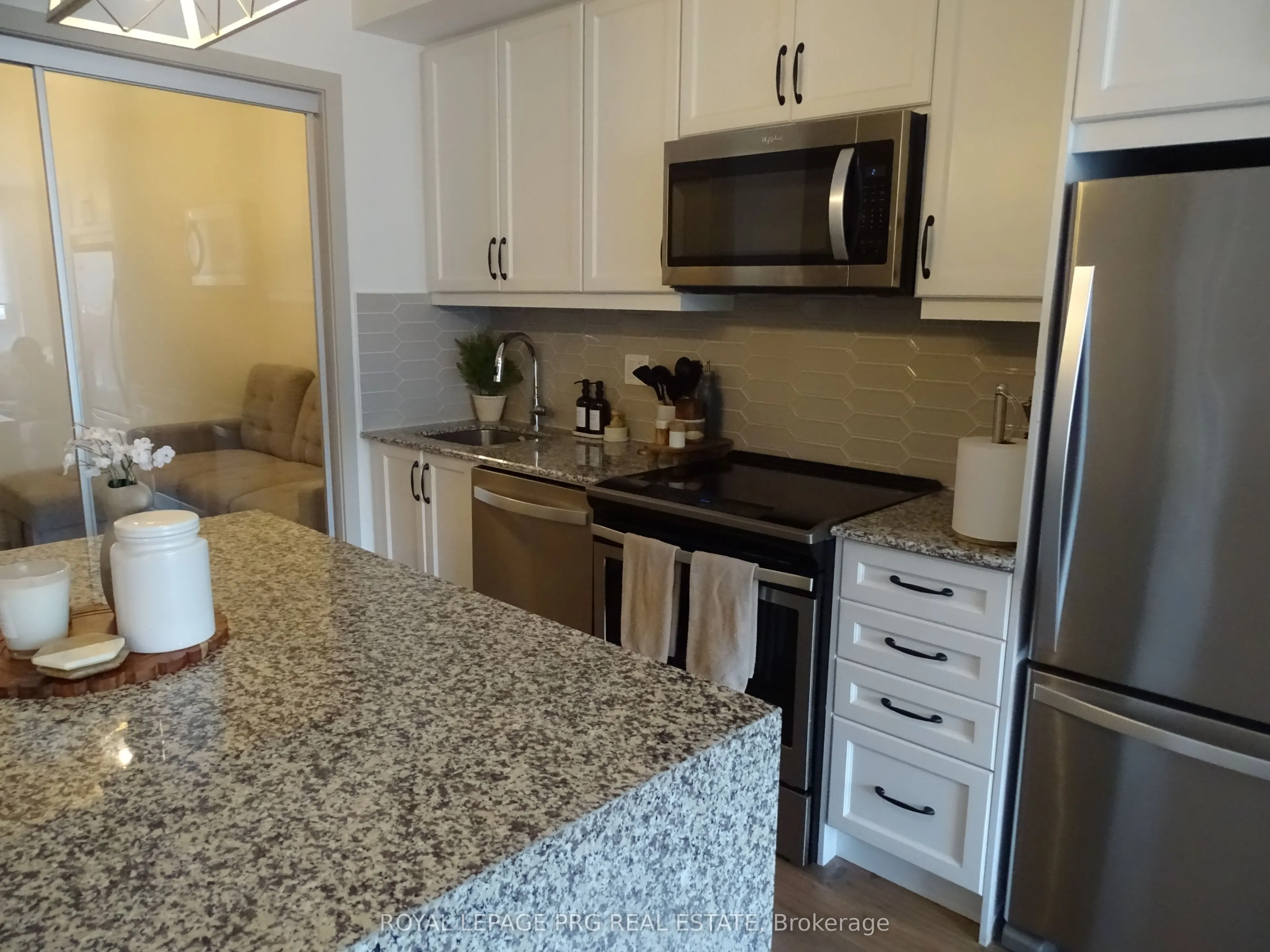 50 Ann Street #401