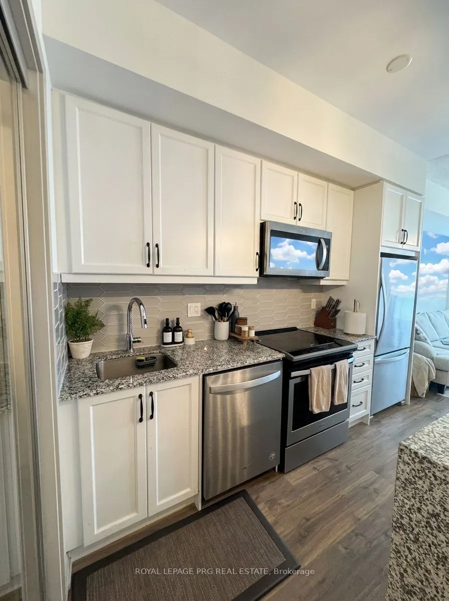 50 Ann Street #401