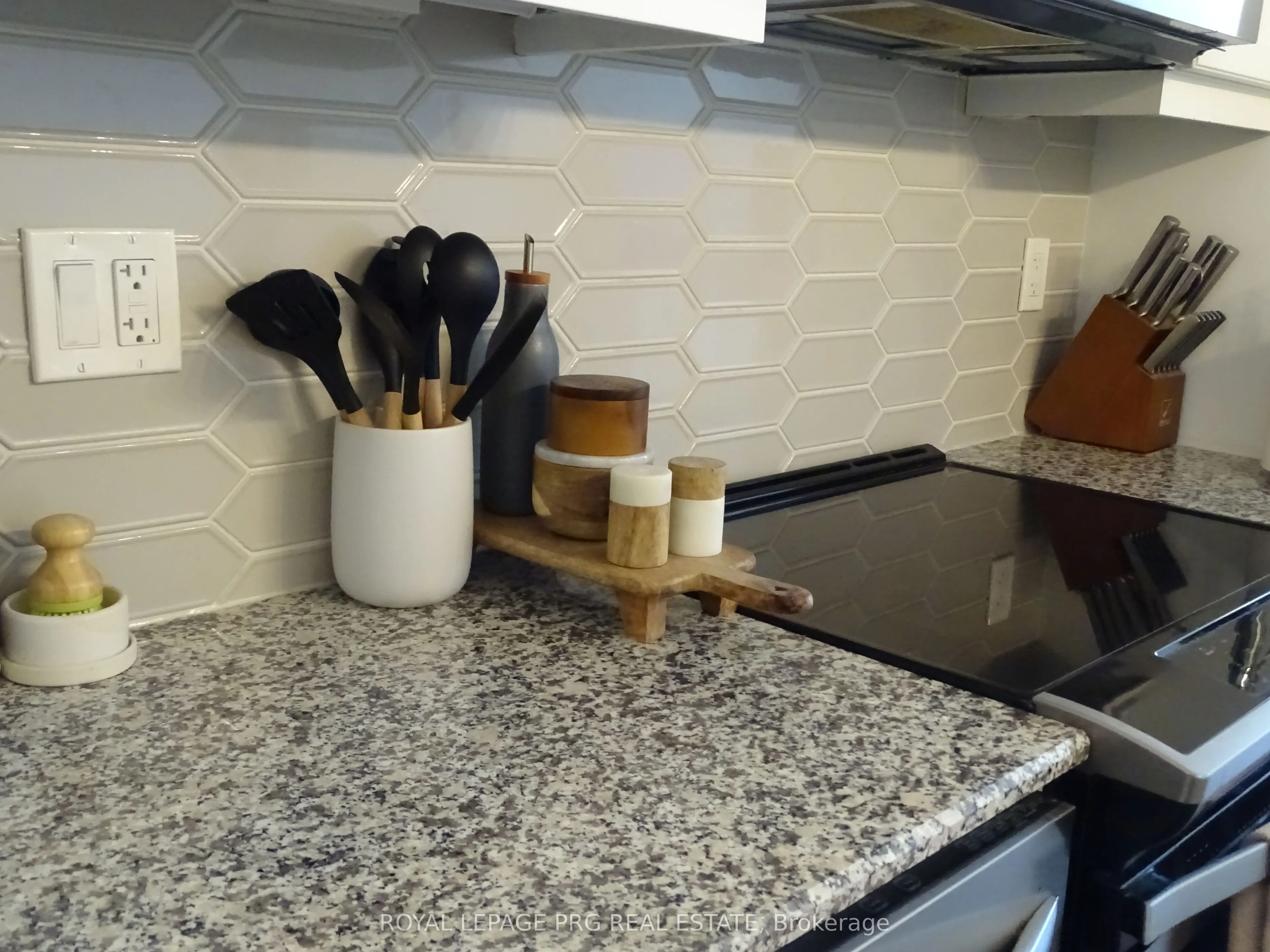 50 Ann Street #401