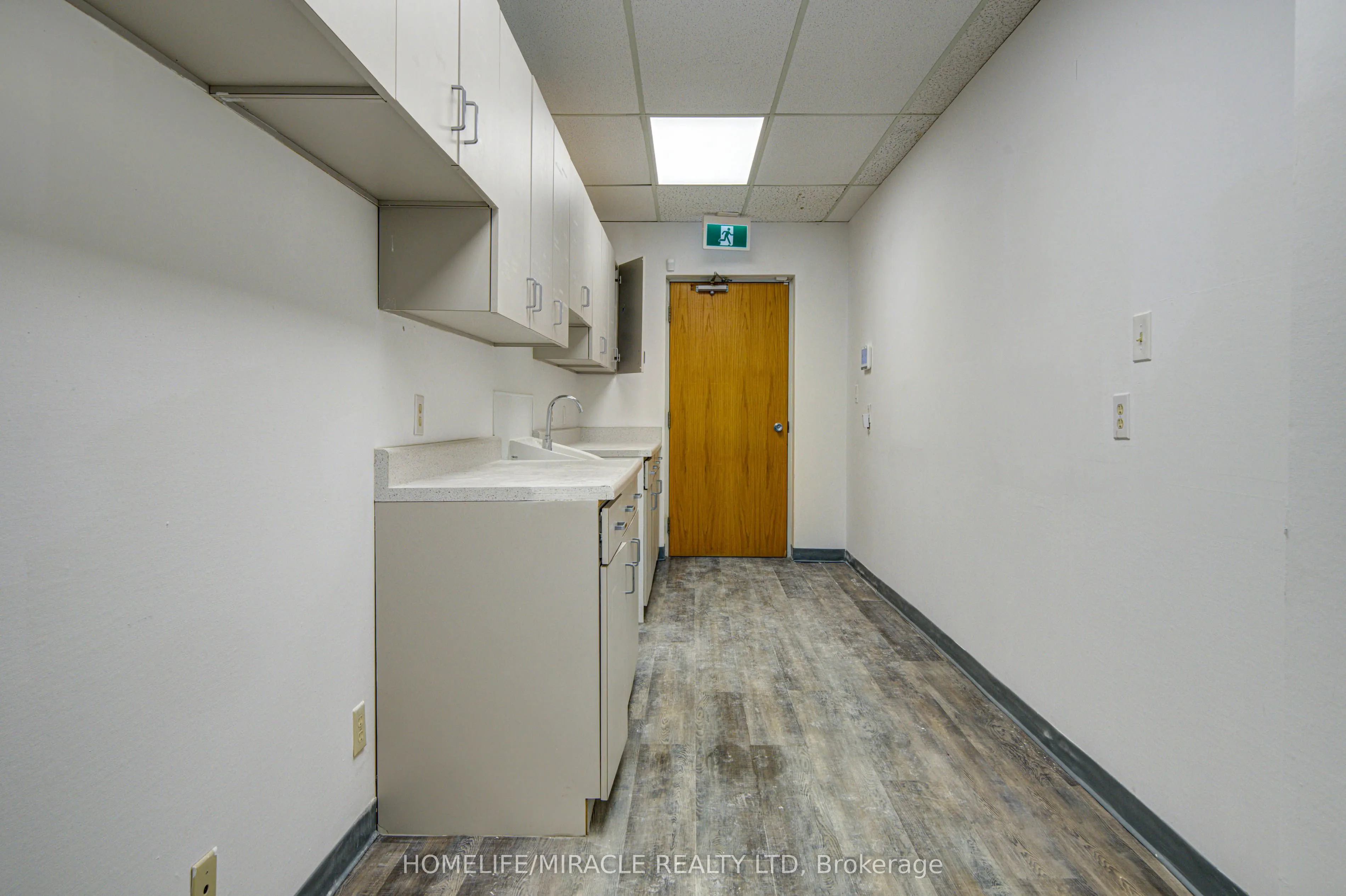 15 Elizabeth Street #L10