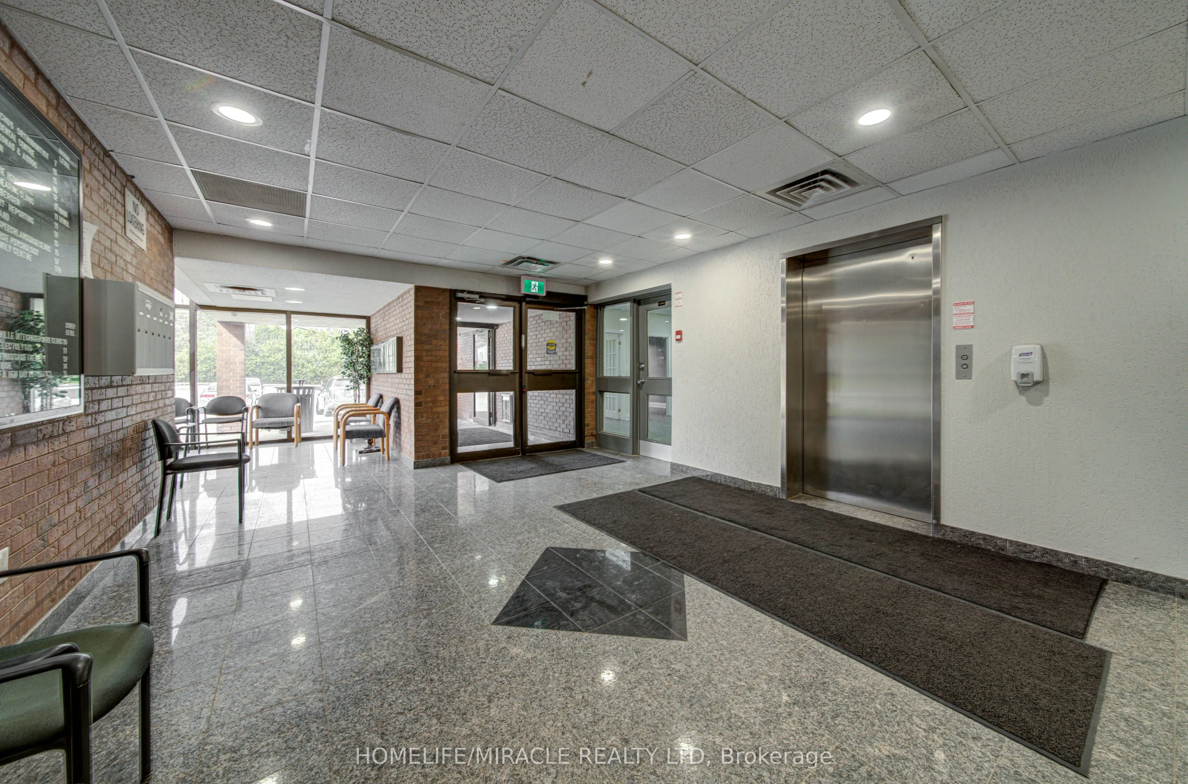 15 Elizabeth Street #L15