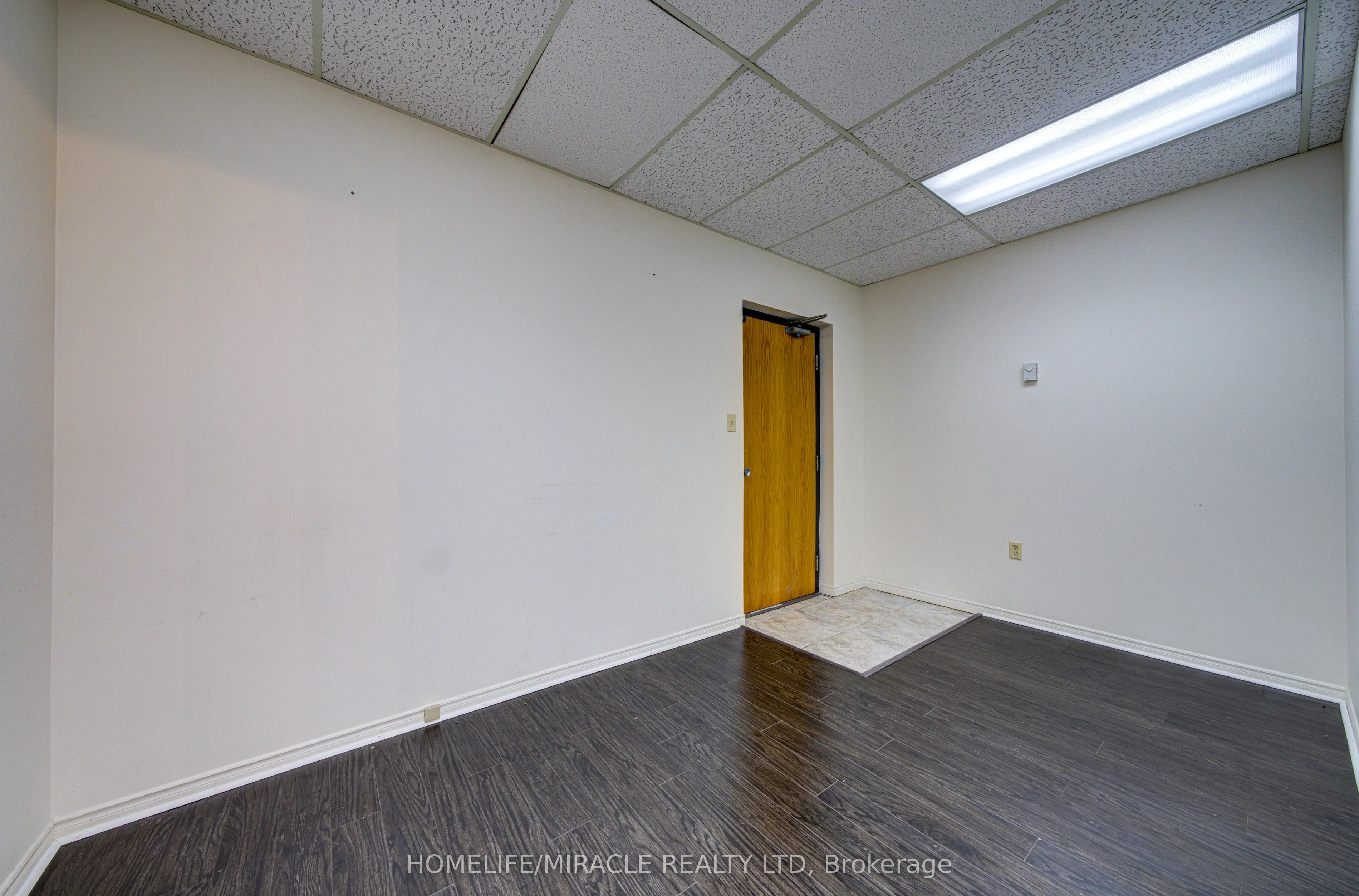 15 Elizabeth Street #L15