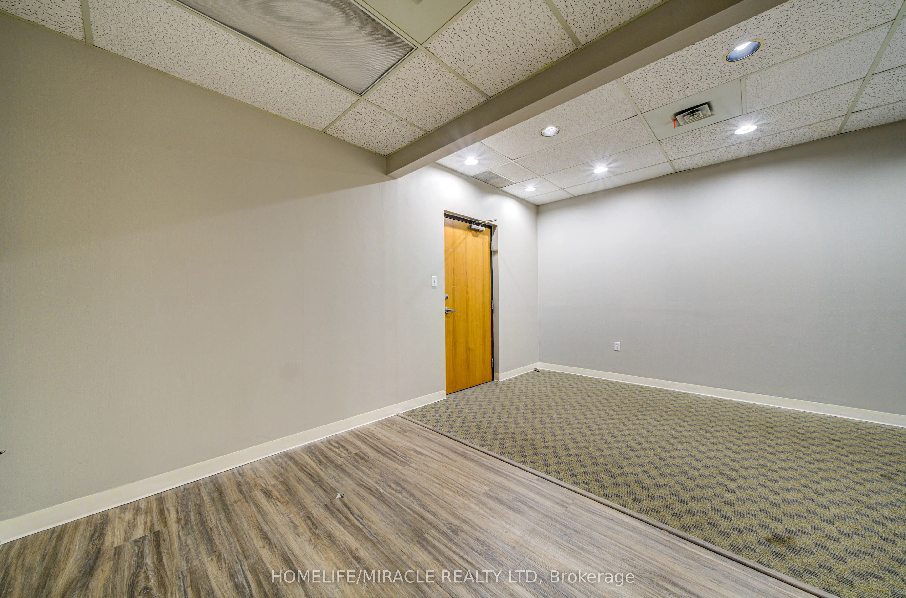 15 Elizabeth Street #U12