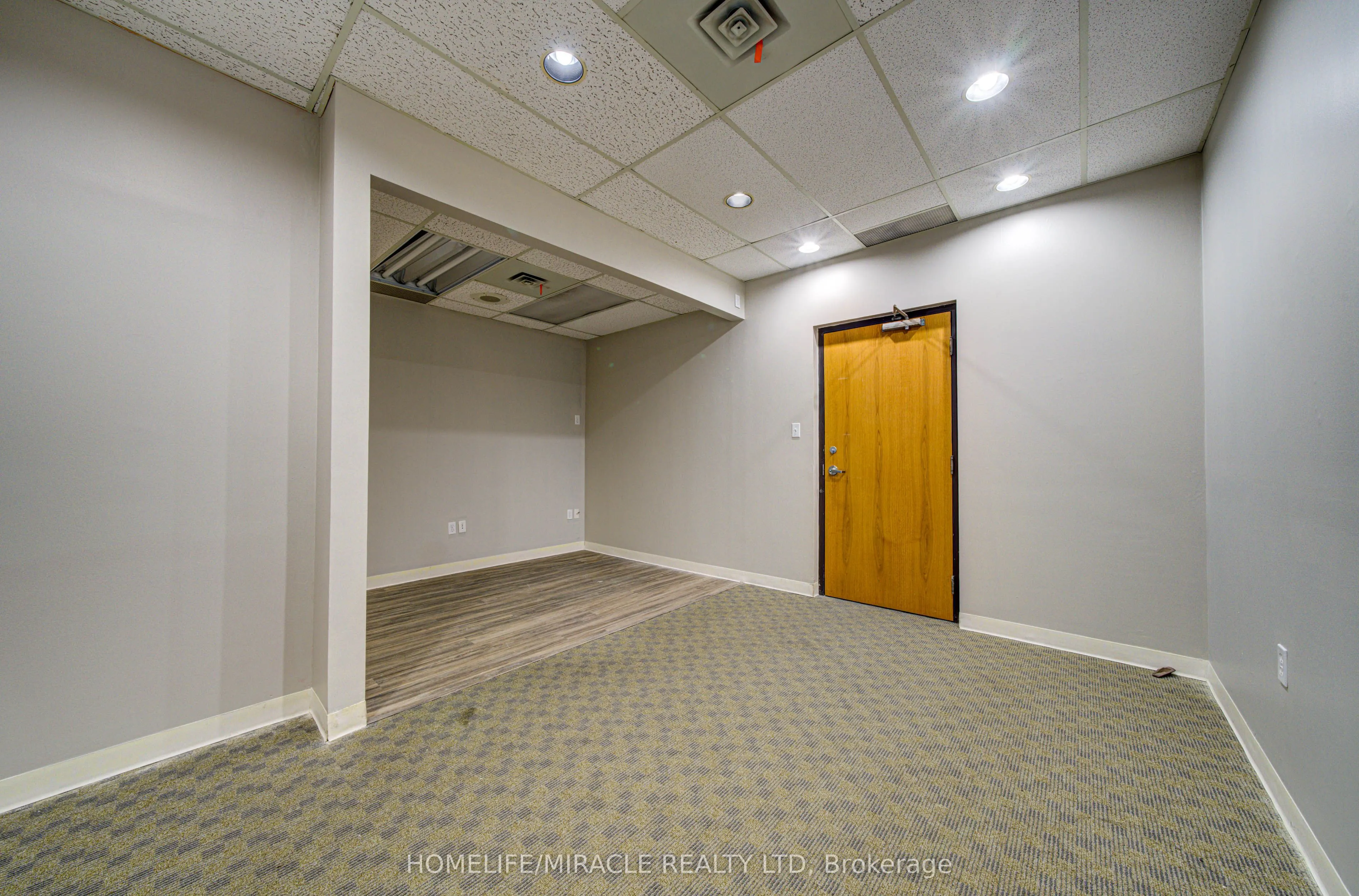 15 Elizabeth Street #U12