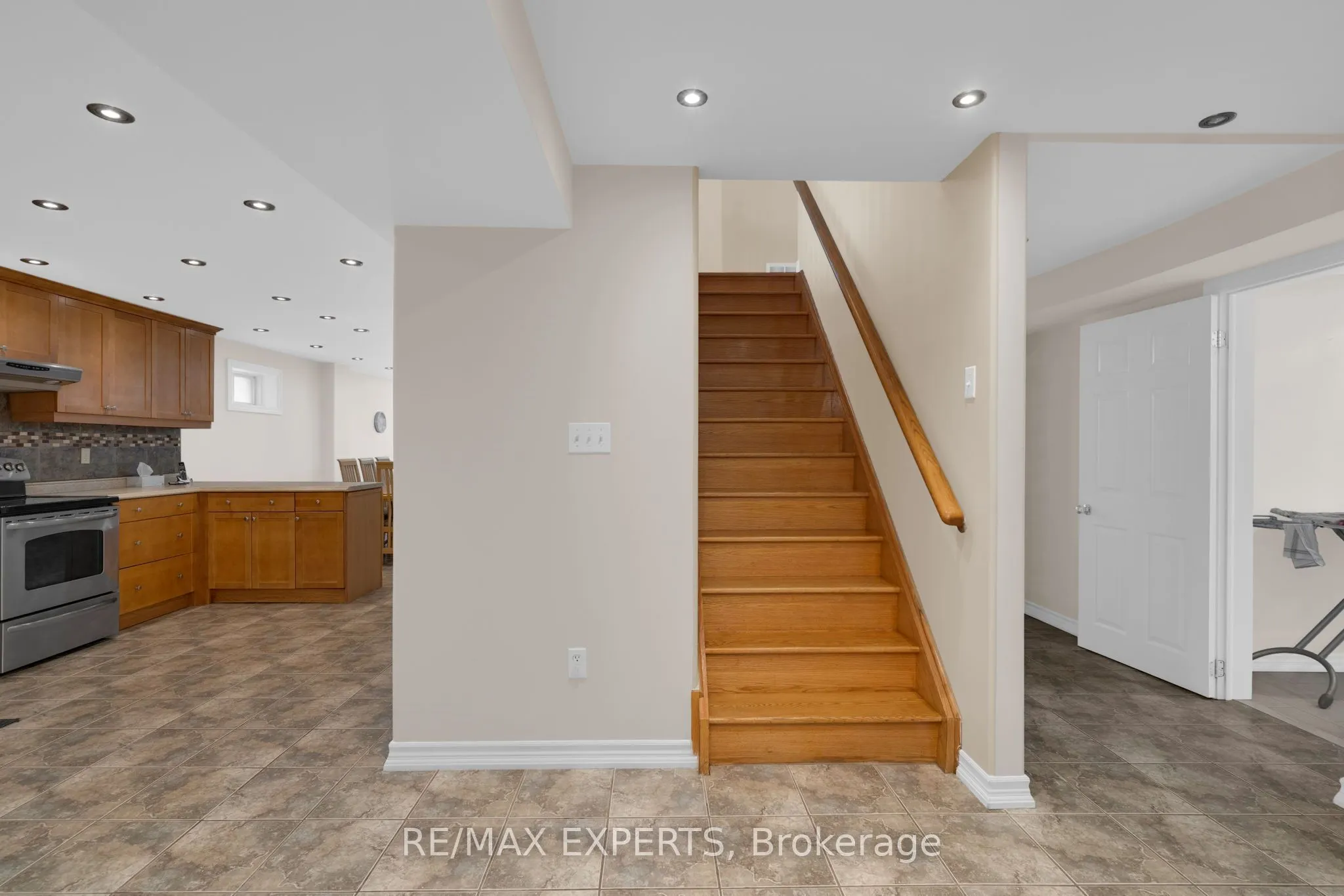 8 Evans Ridge