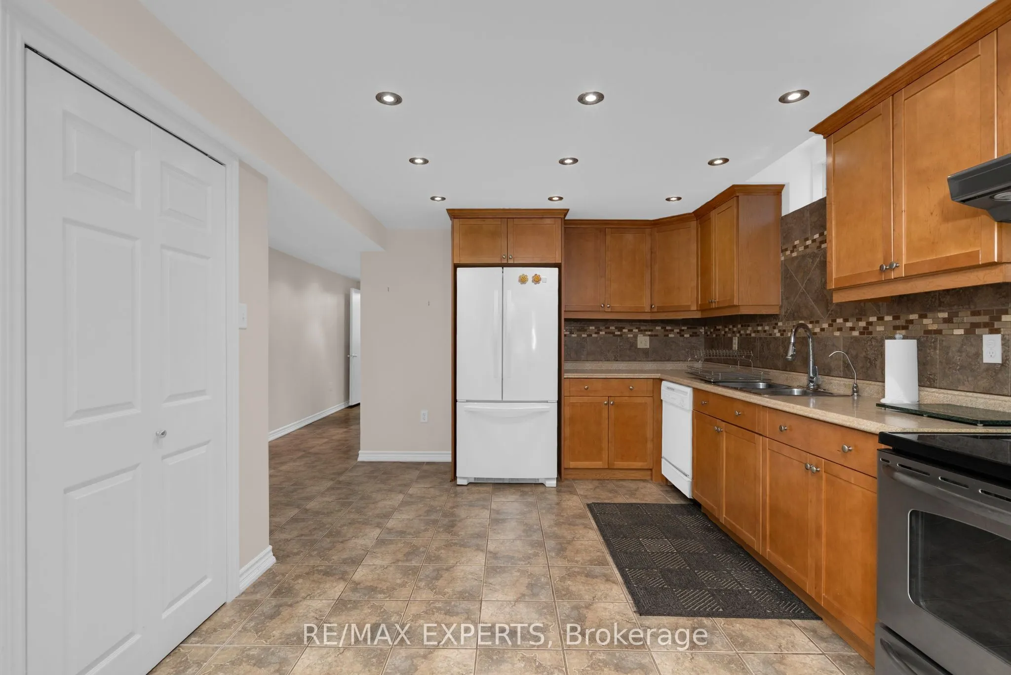 8 Evans Ridge