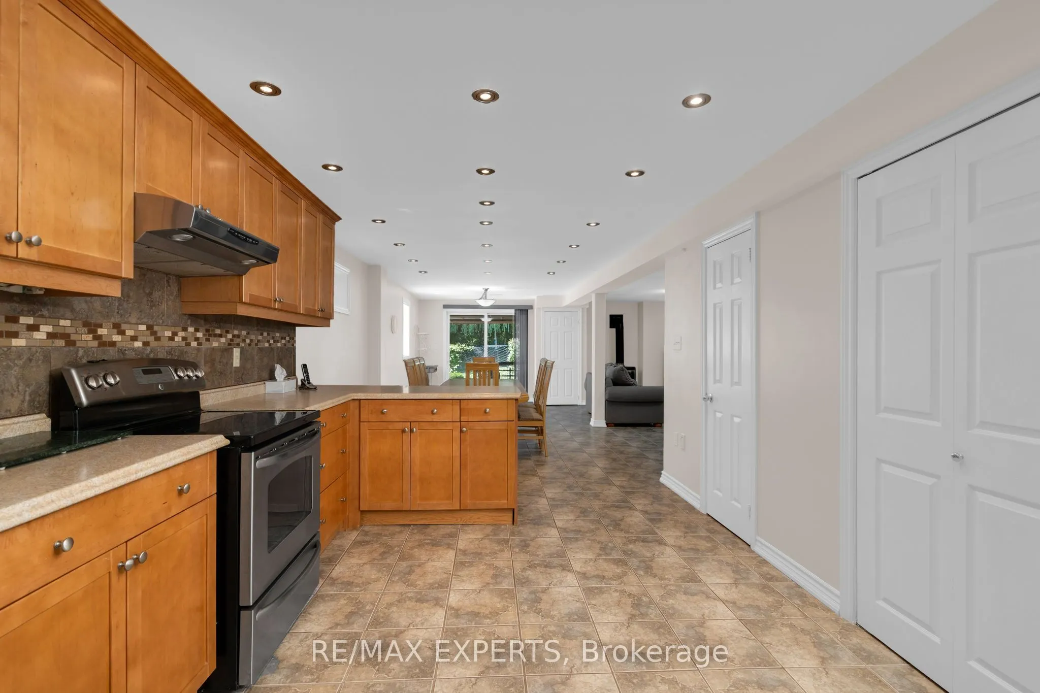 8 Evans Ridge