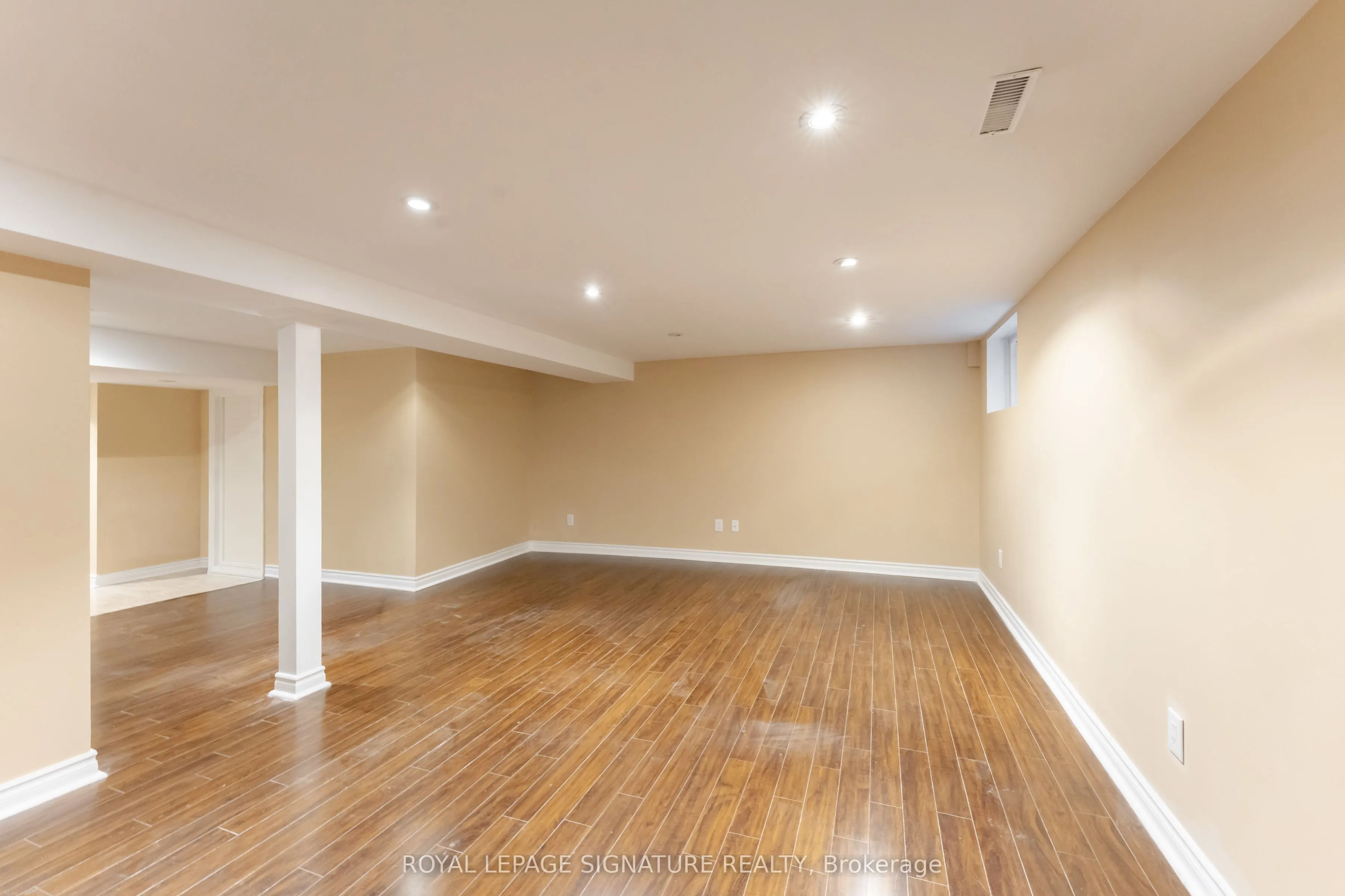 2825 Gananoque Drive #40