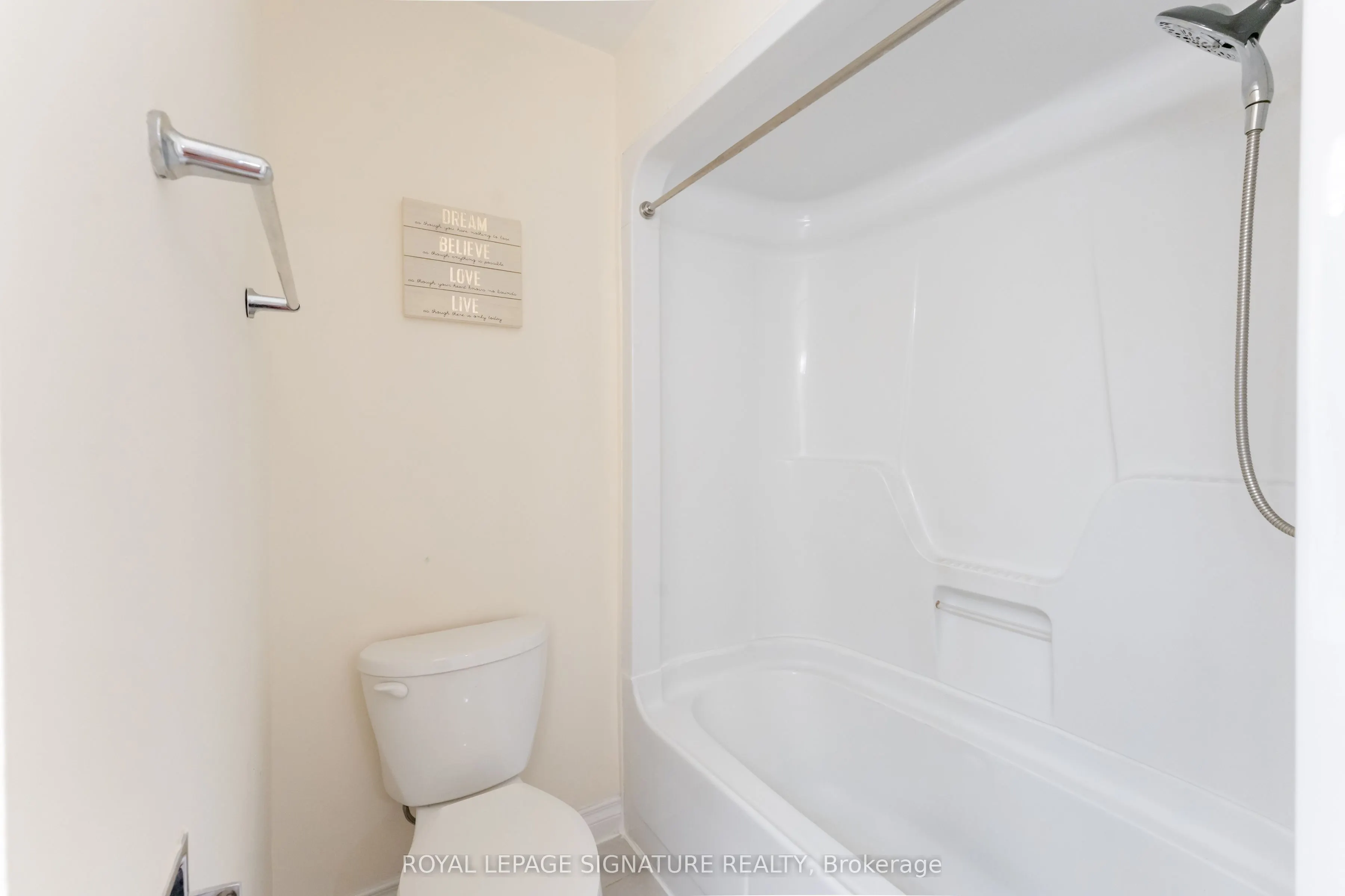 2825 Gananoque Drive #40