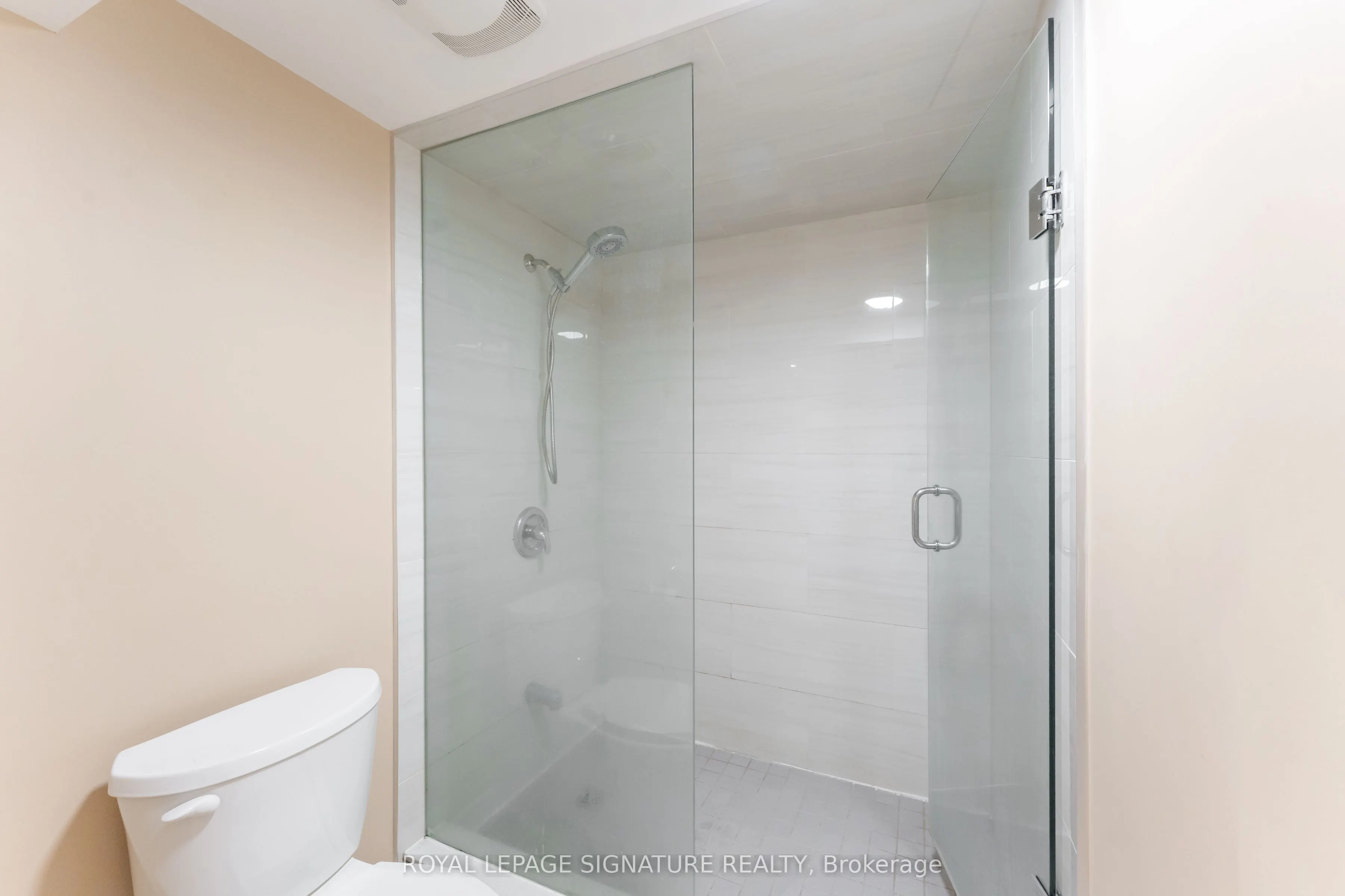 2825 Gananoque Drive #40