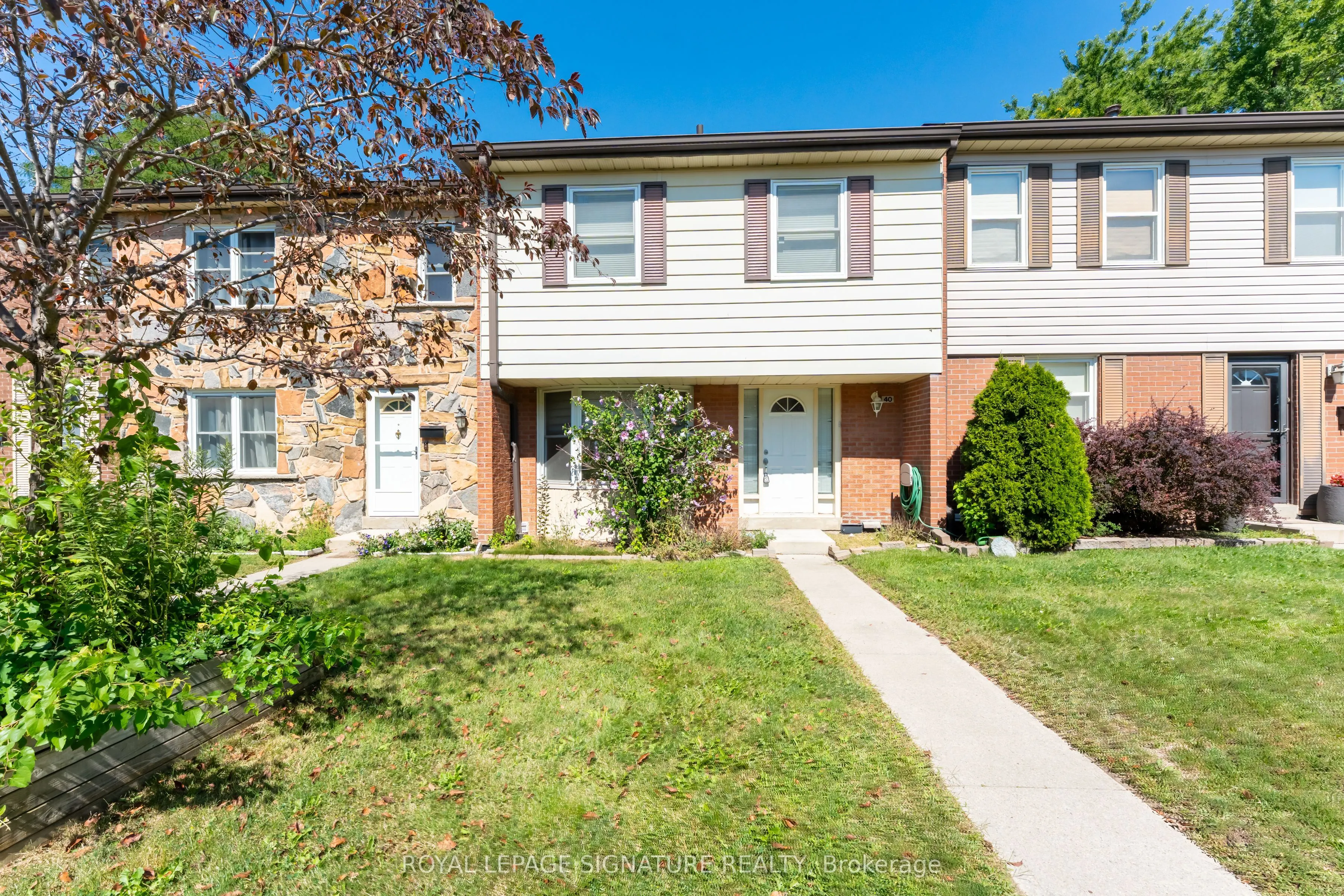 2825 Gananoque Drive #40