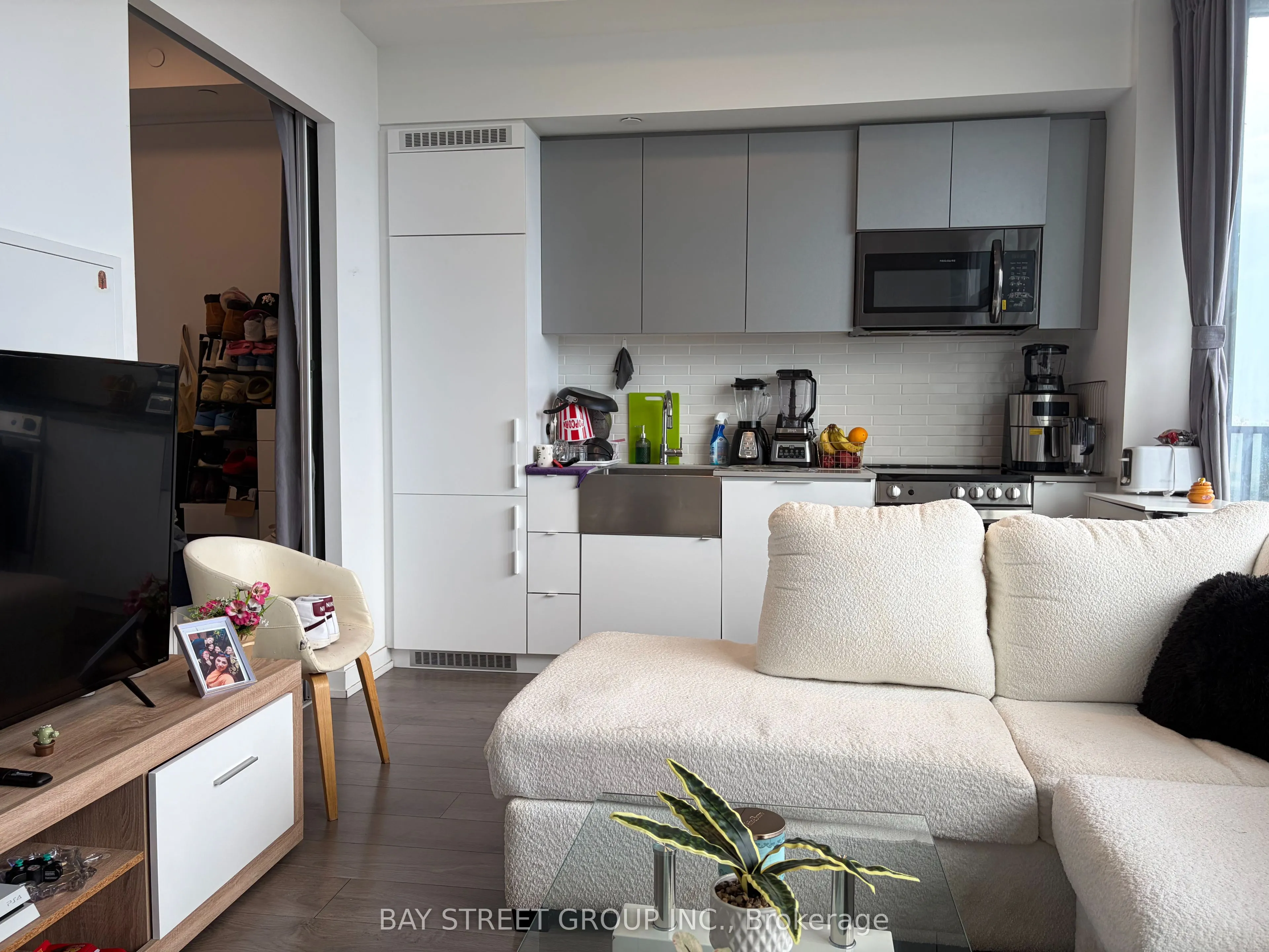 270 Dufferin Street #1105