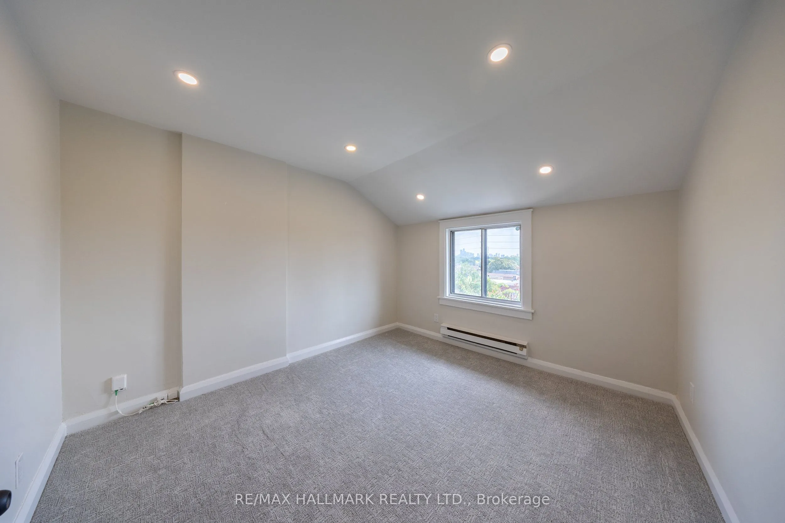 1366 Davenport Road #Upper