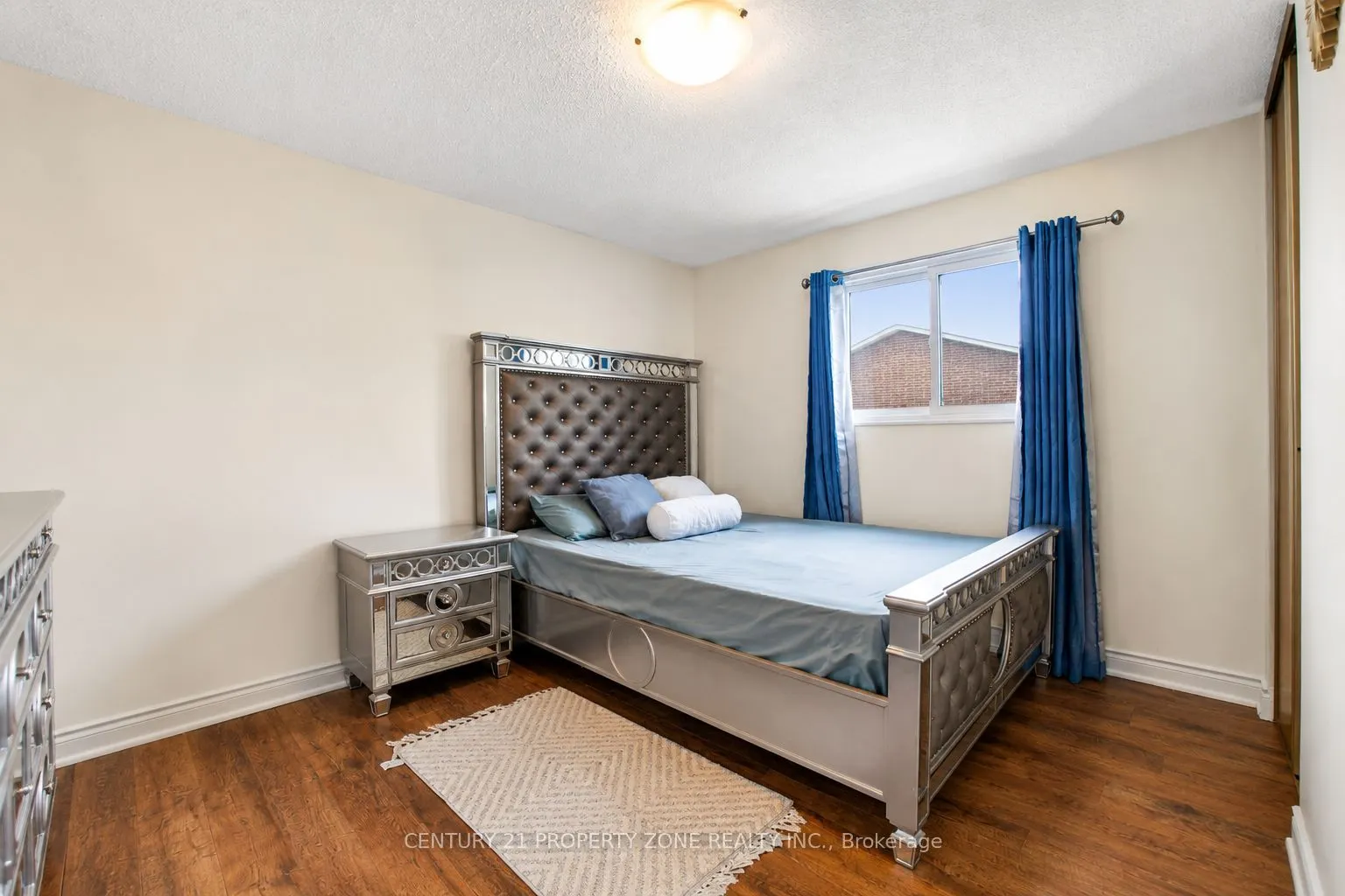 27 Madrid Crescent N