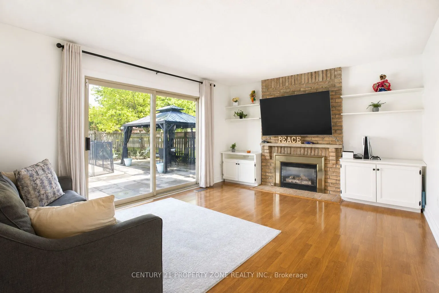 27 Madrid Crescent N