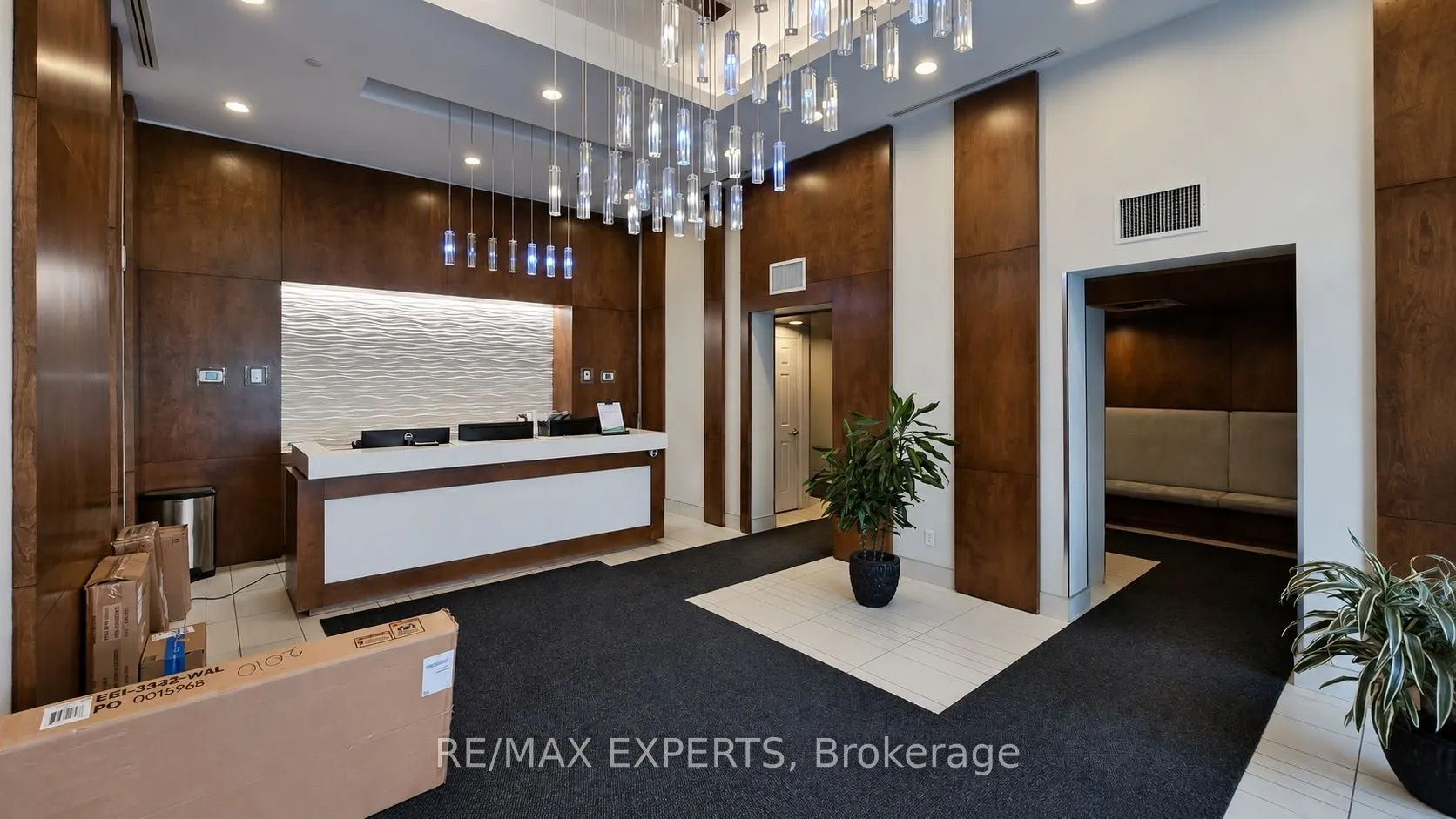 2212 Lakeshore Boulevard W #615
