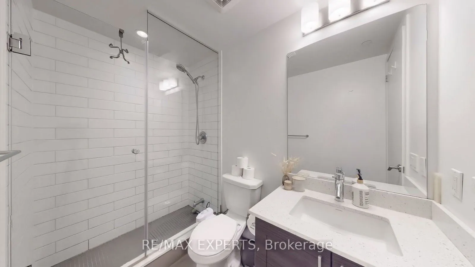 2212 Lakeshore Boulevard W #615