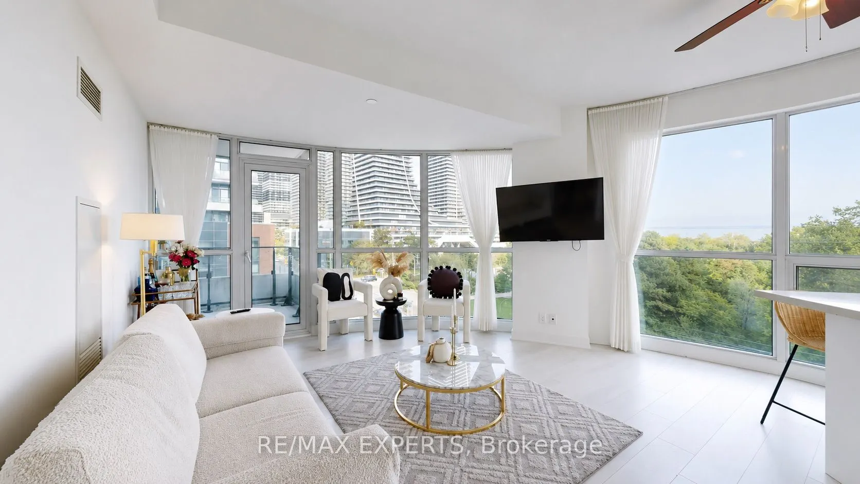 2212 Lakeshore Boulevard W #615