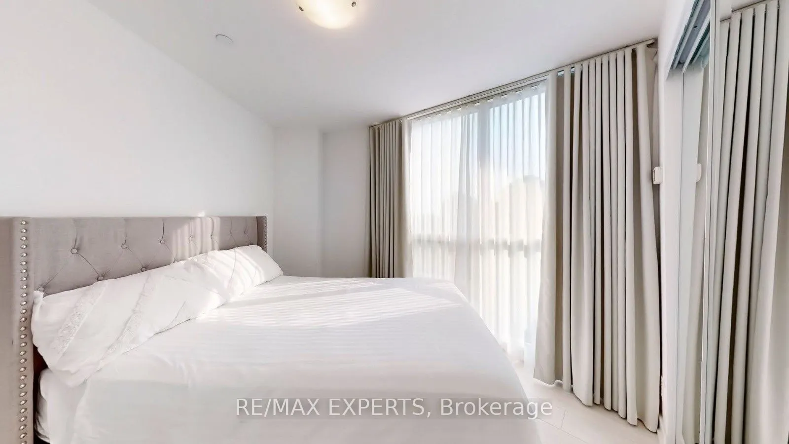 2212 Lakeshore Boulevard W #615