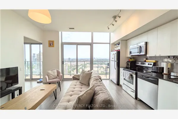 105 The Queensway #3505