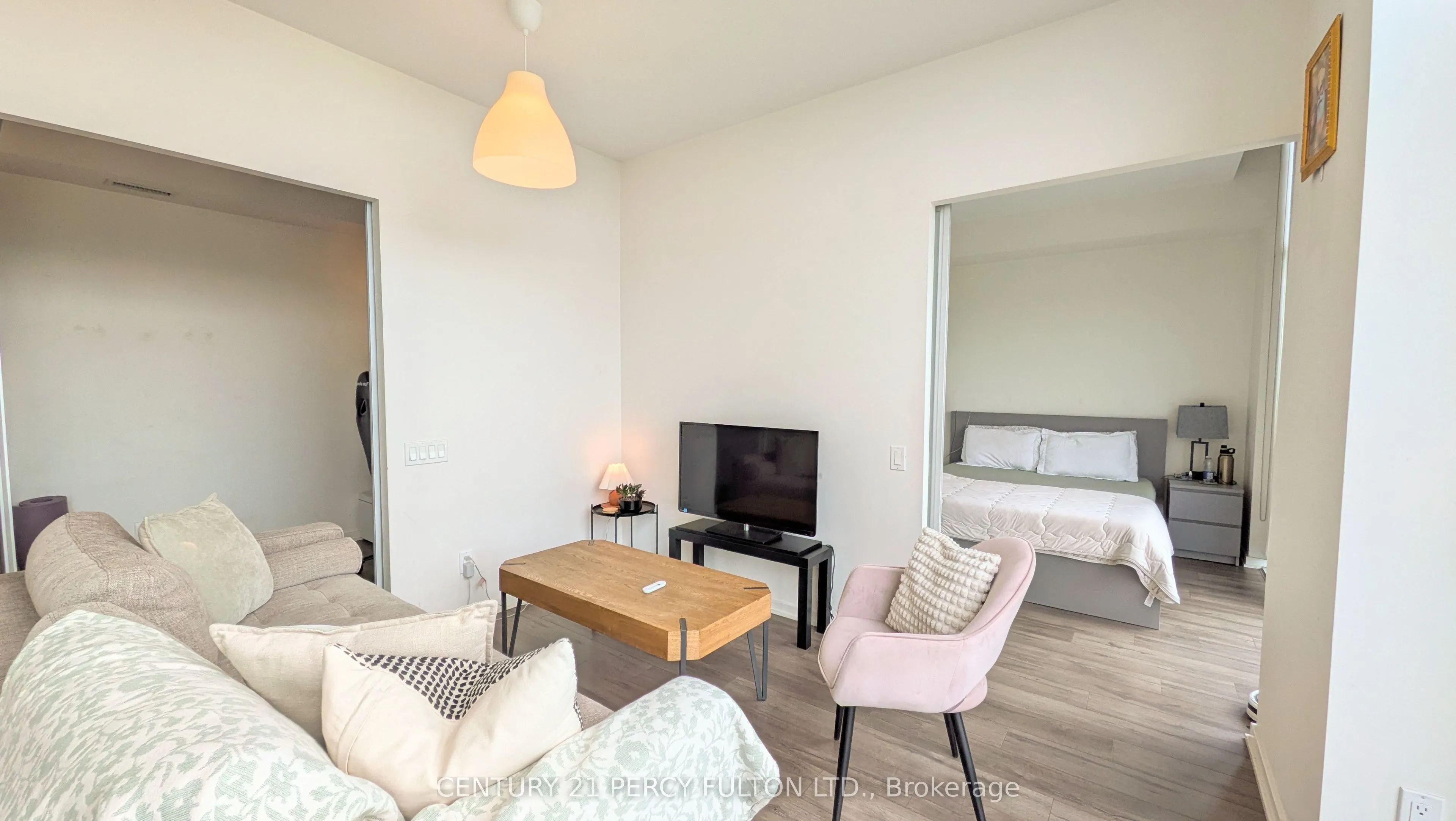105 The Queensway #3505