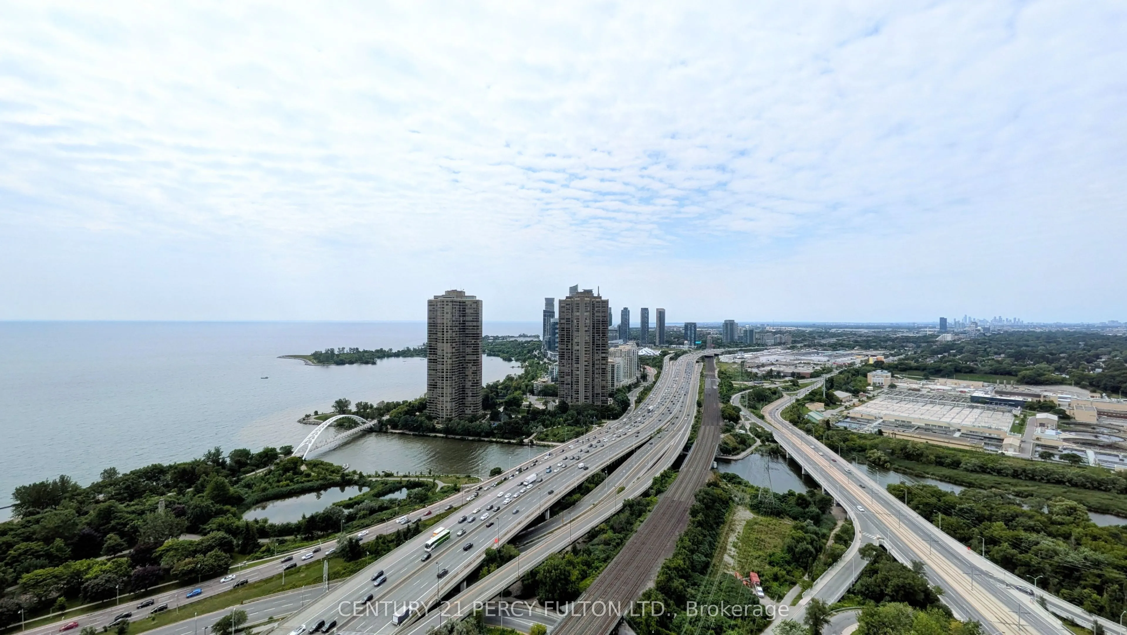105 The Queensway #3505