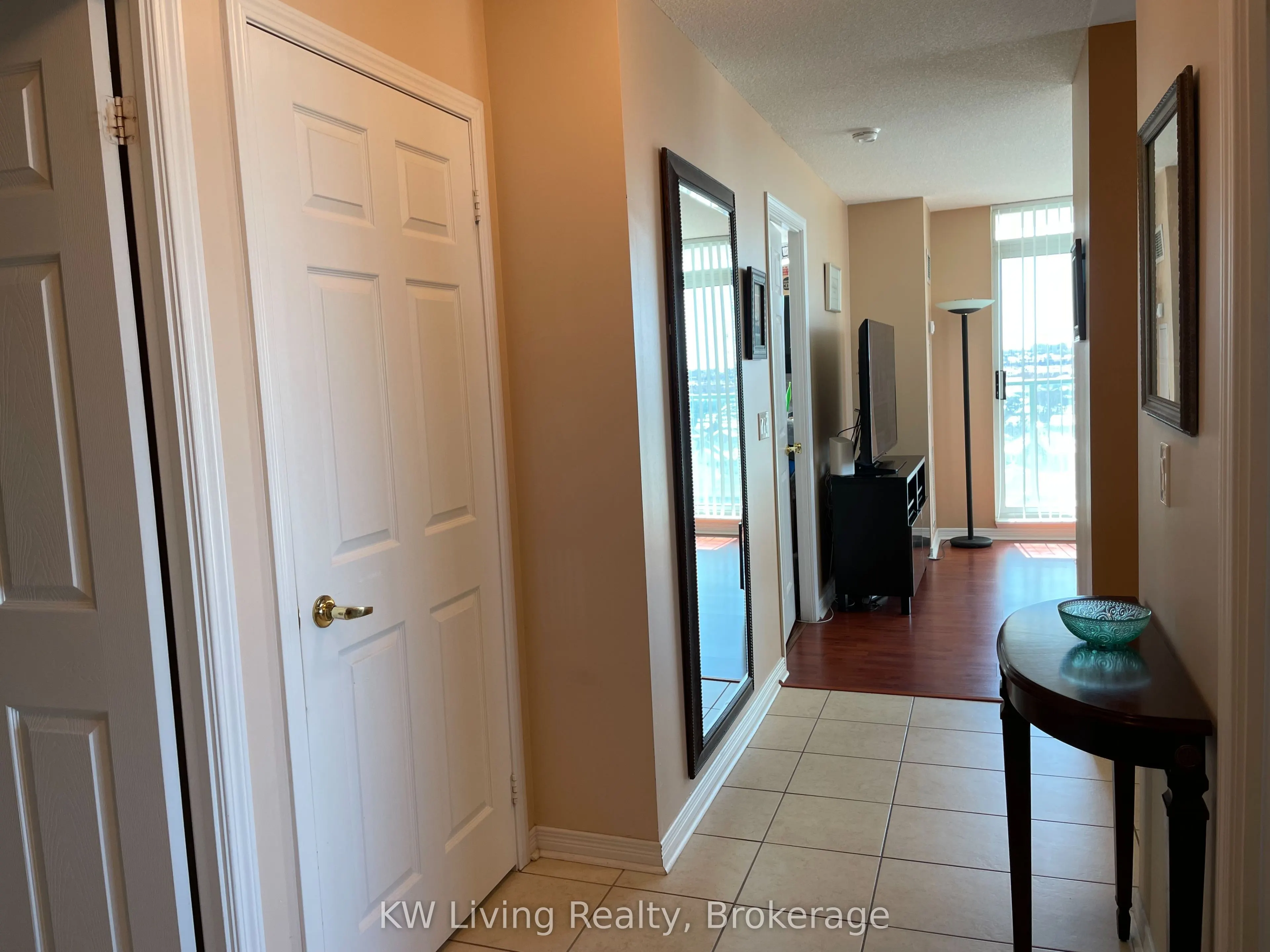 4889 Kimbermount Avenue #908 Room2