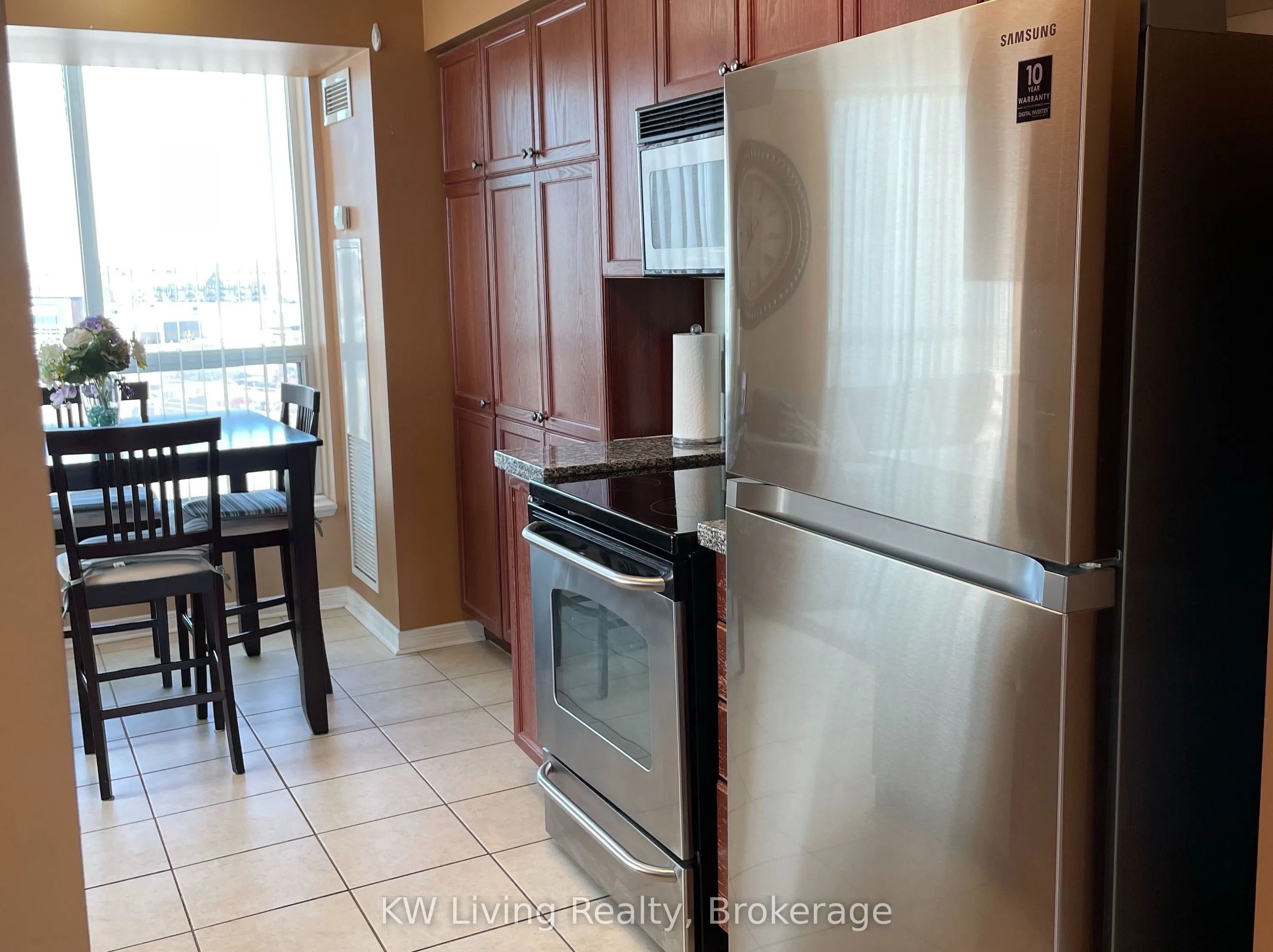 4889 Kimbermount Avenue #908 Room2
