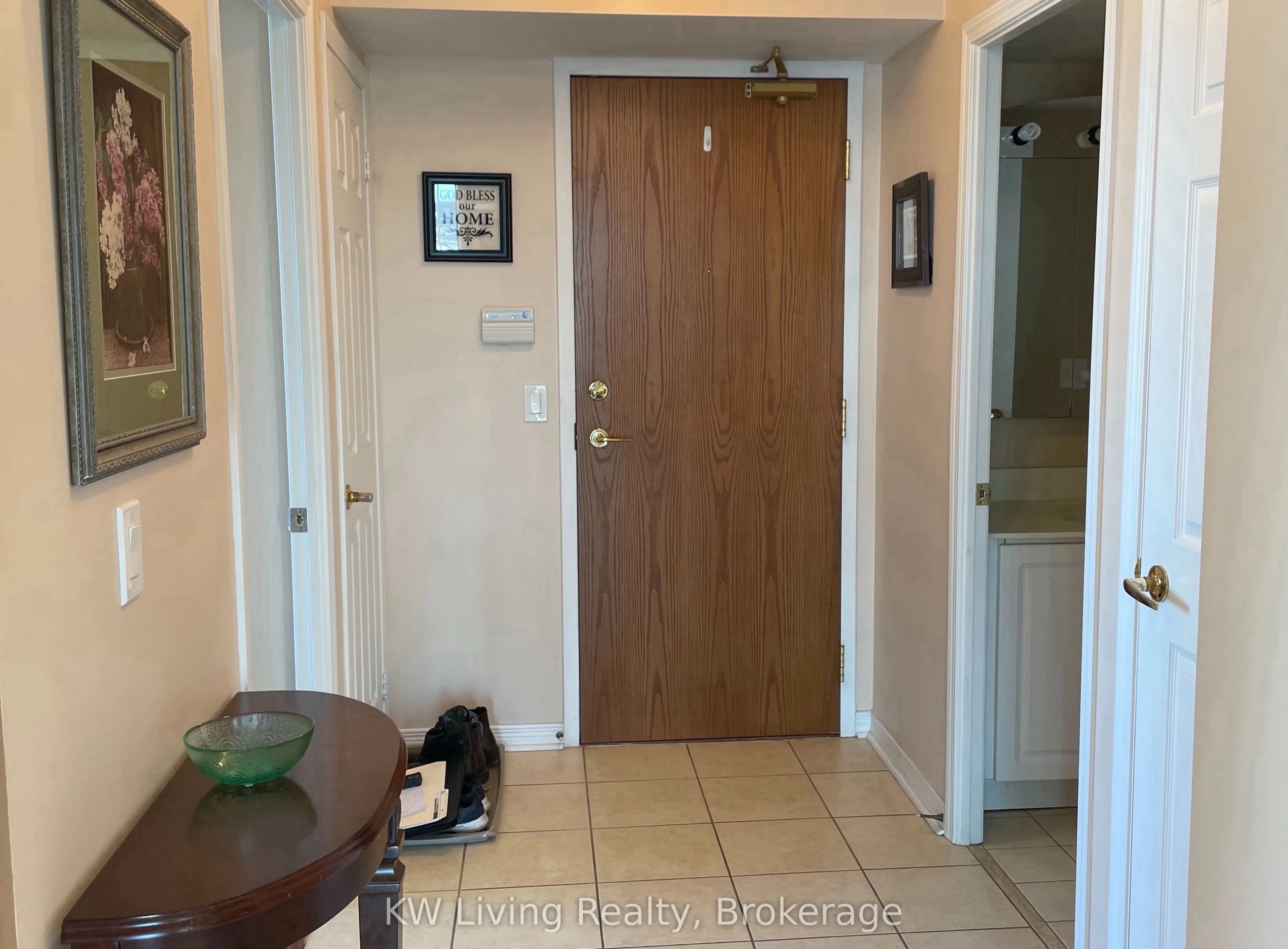 4889 Kimbermount Avenue #908 Room2