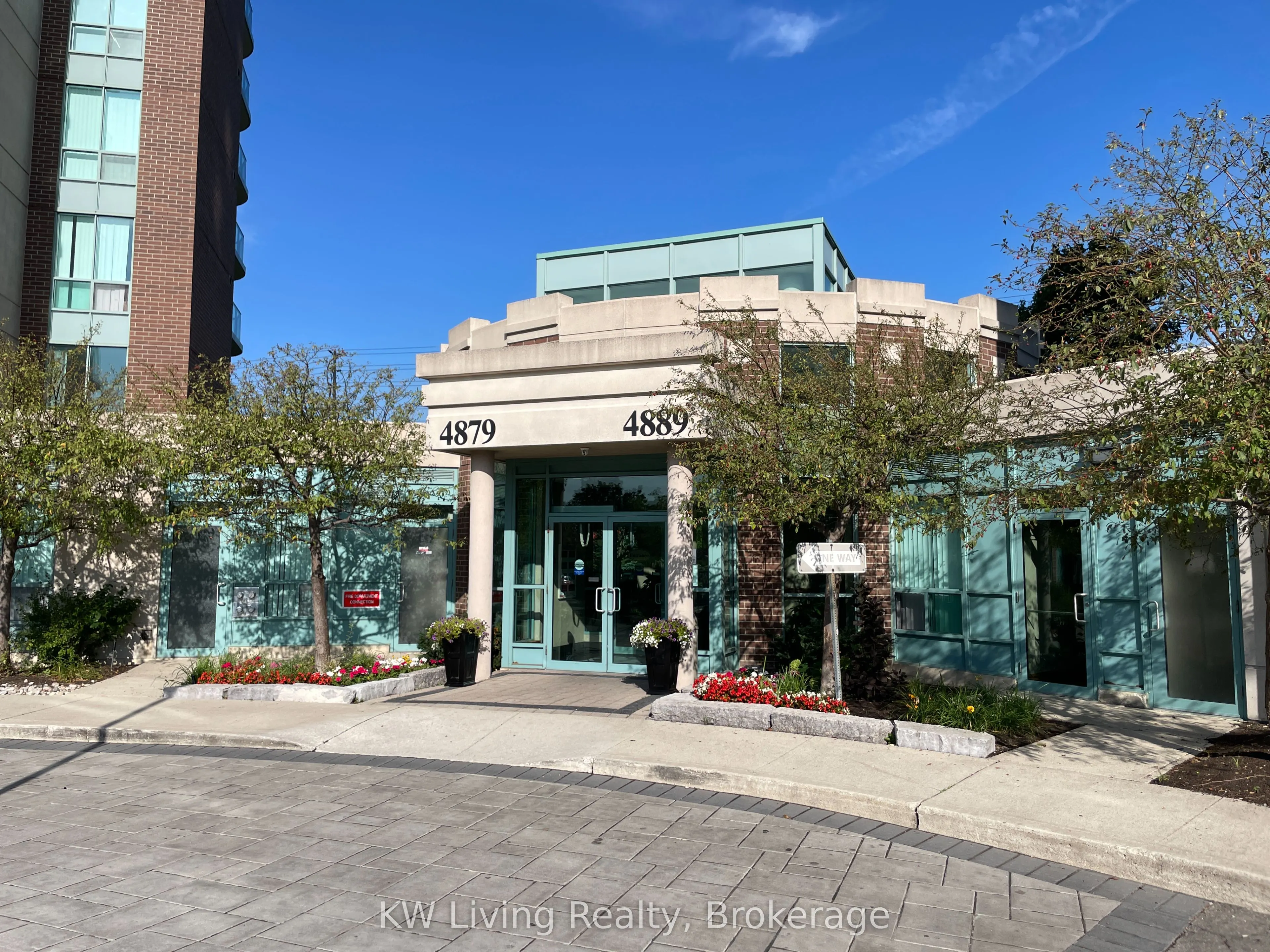 4889 Kimbermount Avenue #908 Room2