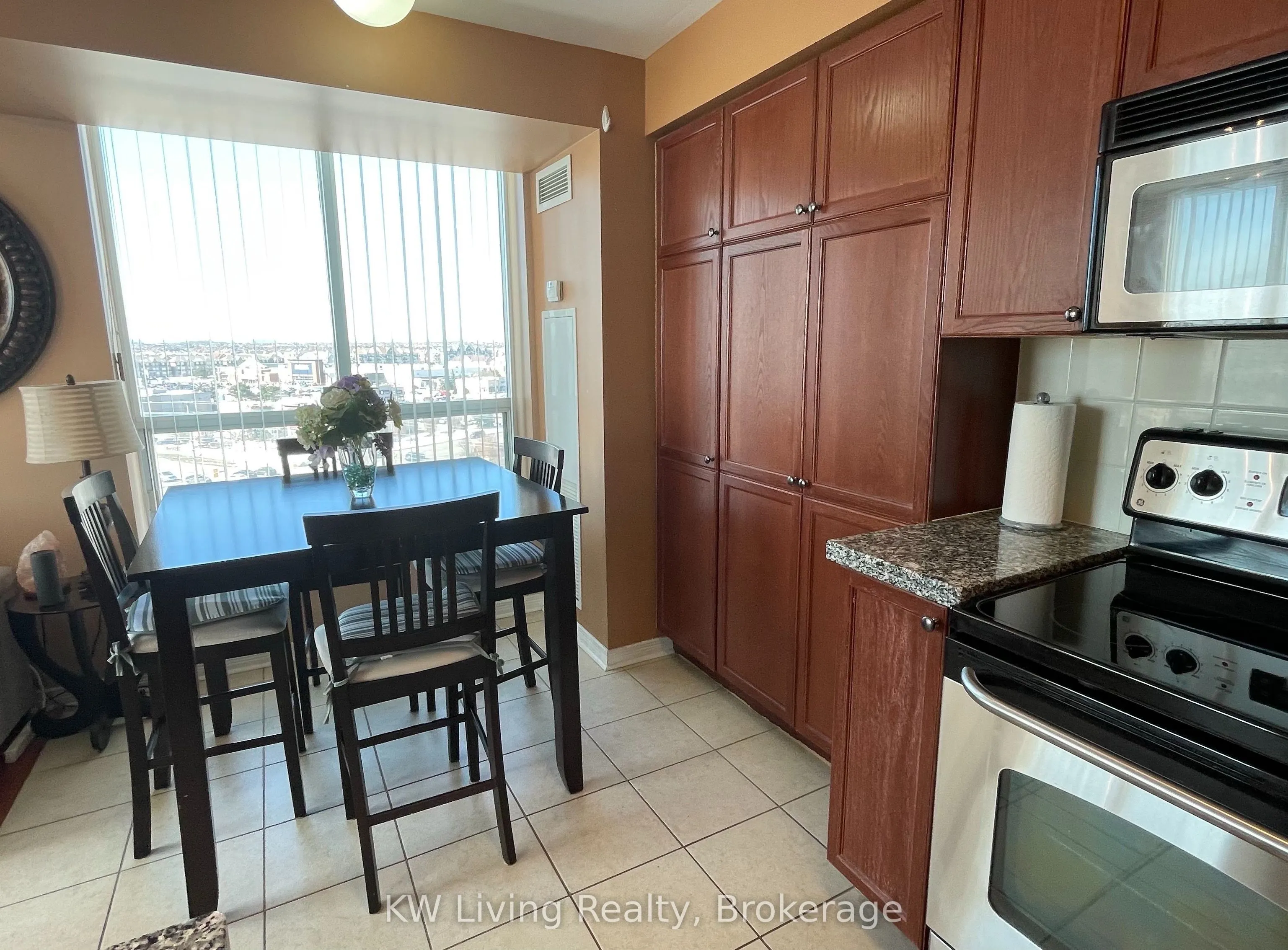 4889 Kimbermount Avenue #908 Room2