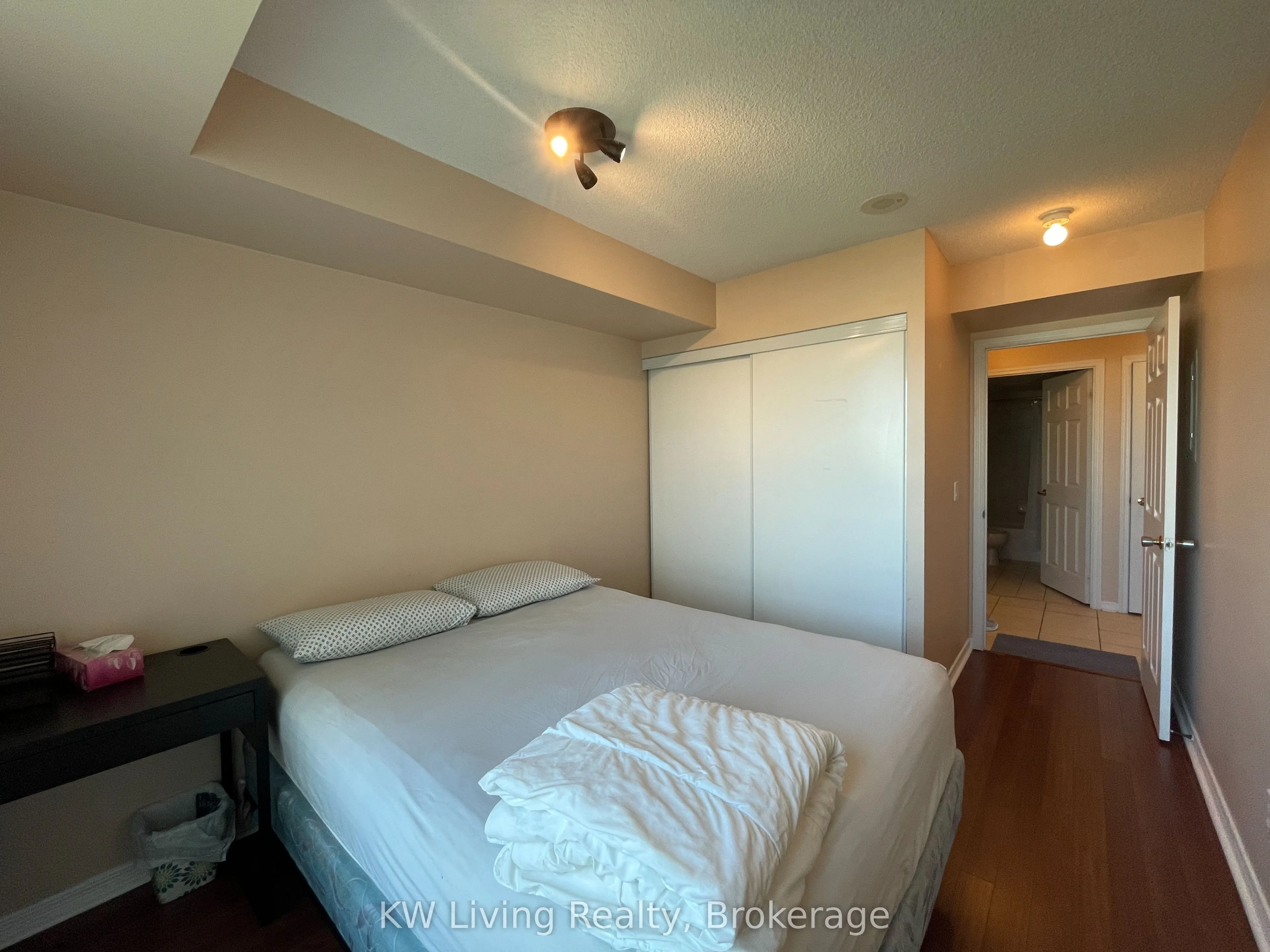 4889 Kimbermount Avenue #908 Room2