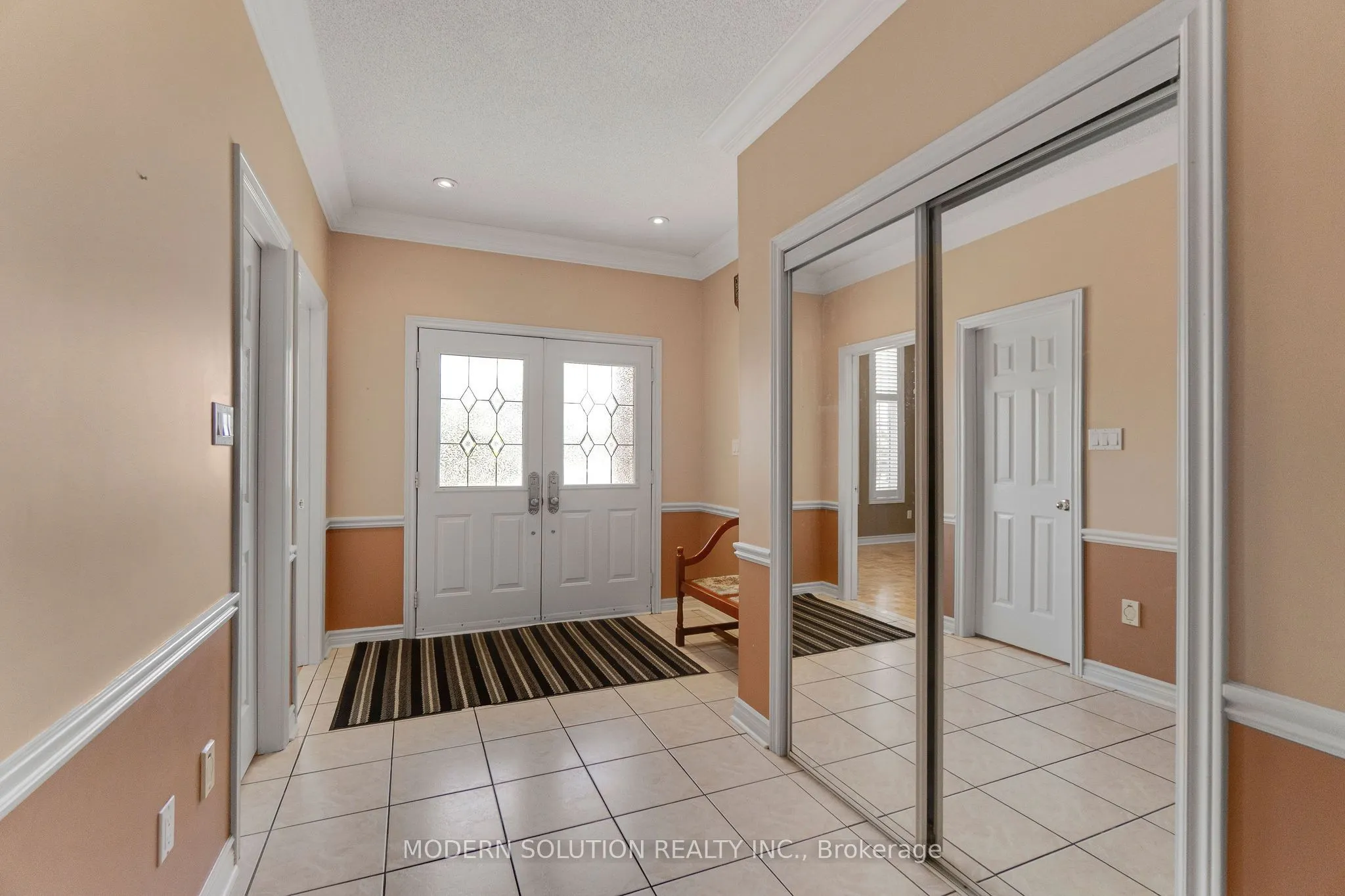 53 Ellwood Drive W