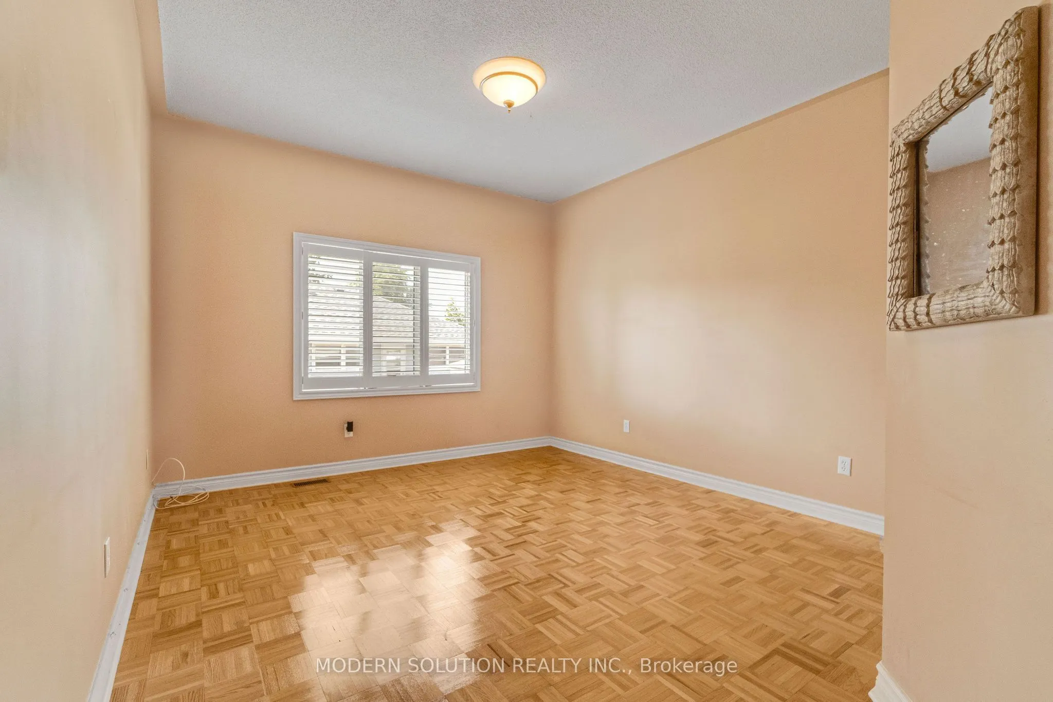 53 Ellwood Drive W