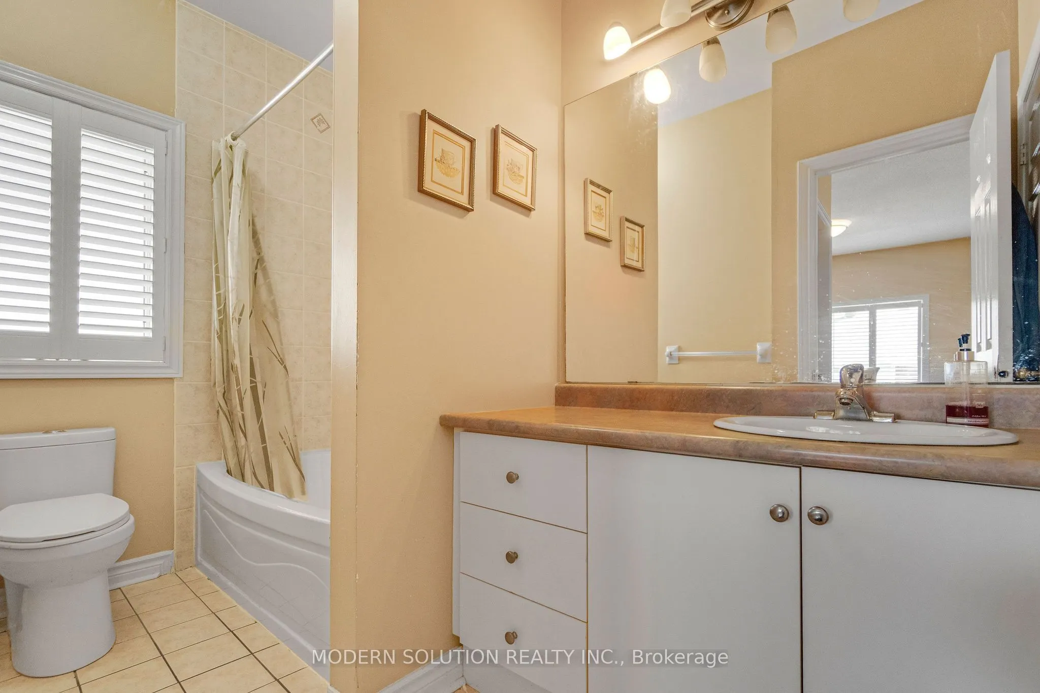 53 Ellwood Drive W