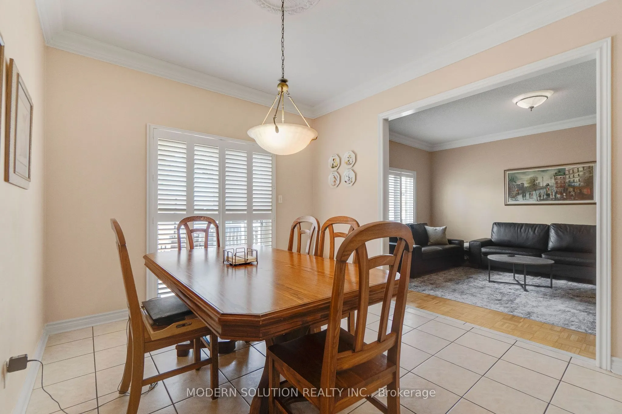 53 Ellwood Drive W