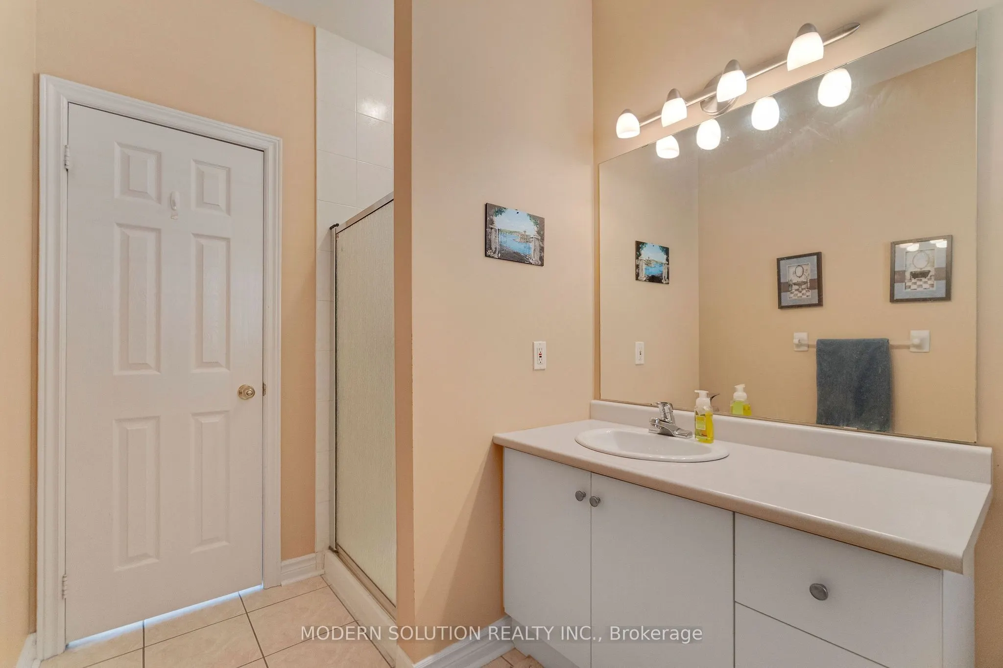 53 Ellwood Drive W
