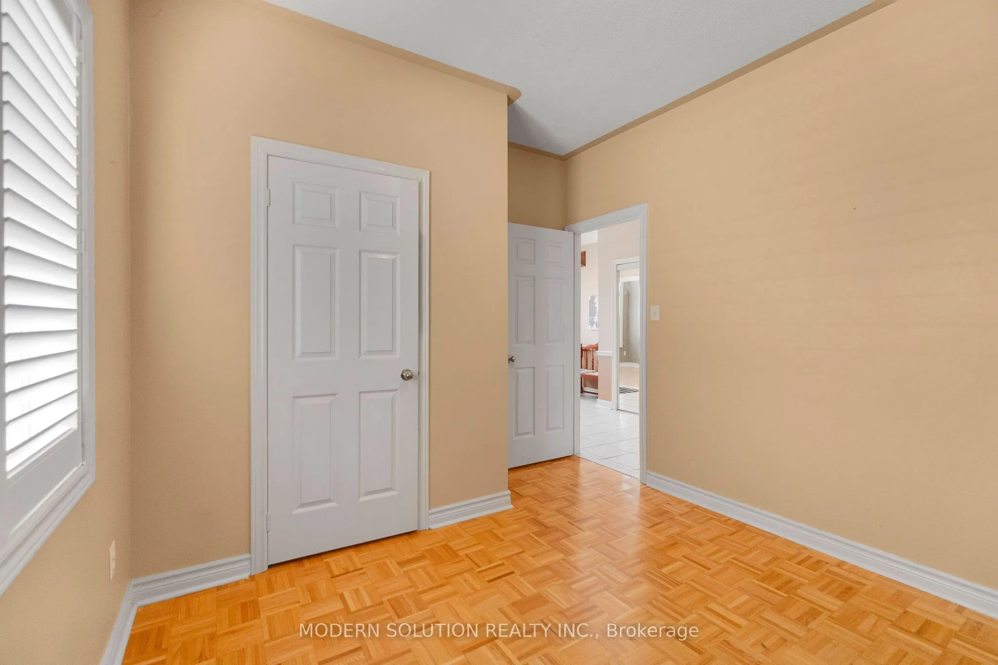 53 Ellwood Drive W