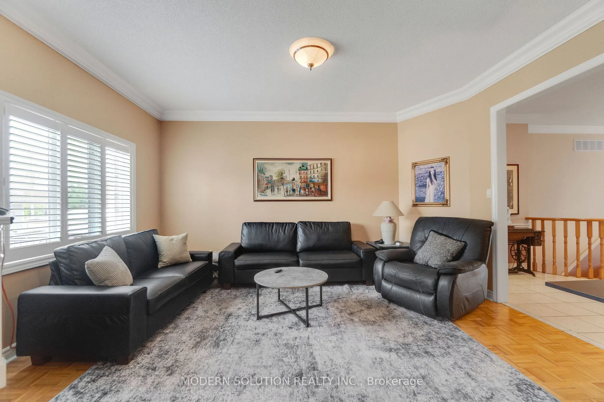 53 Ellwood Drive W