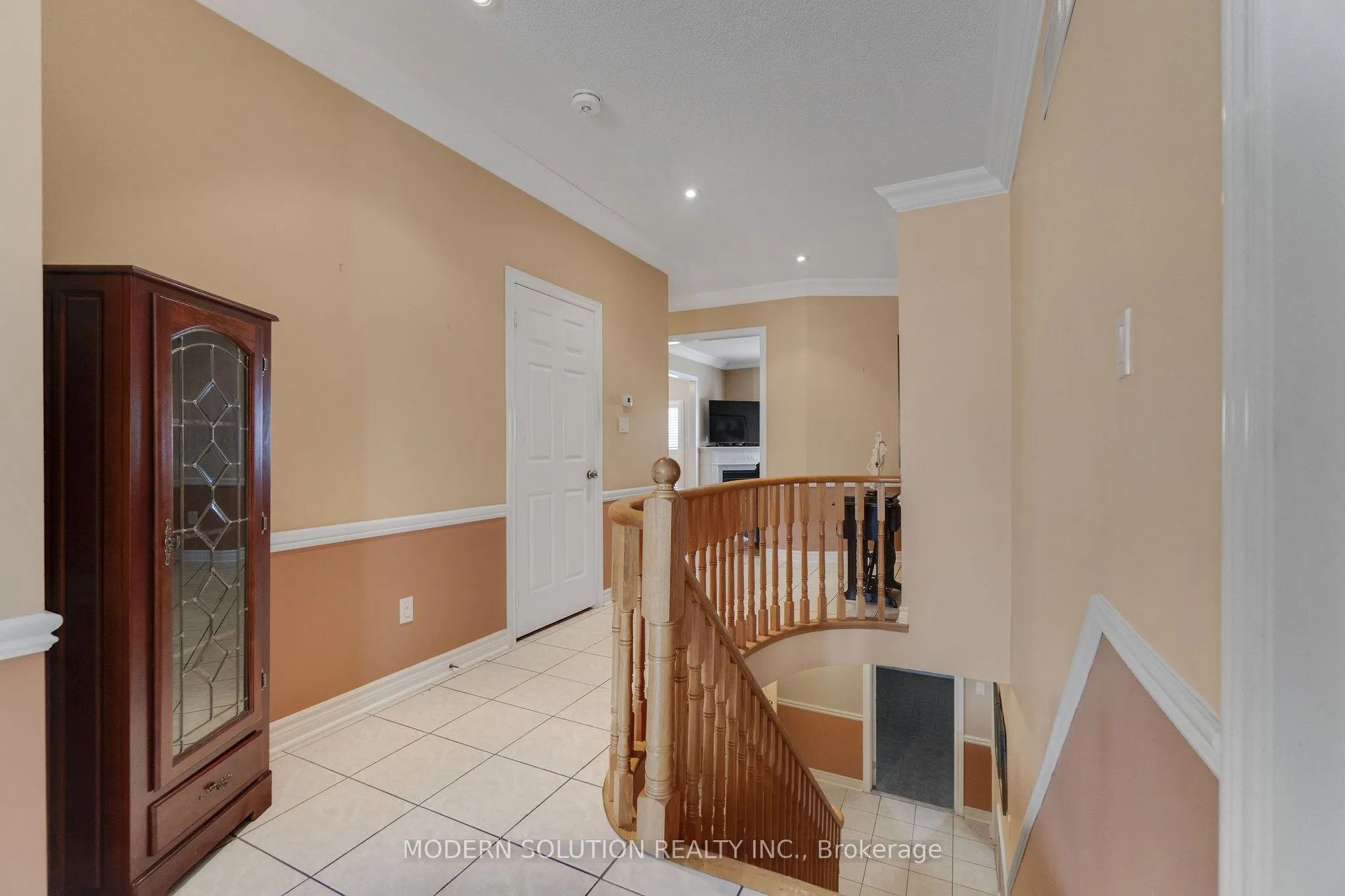 53 Ellwood Drive W