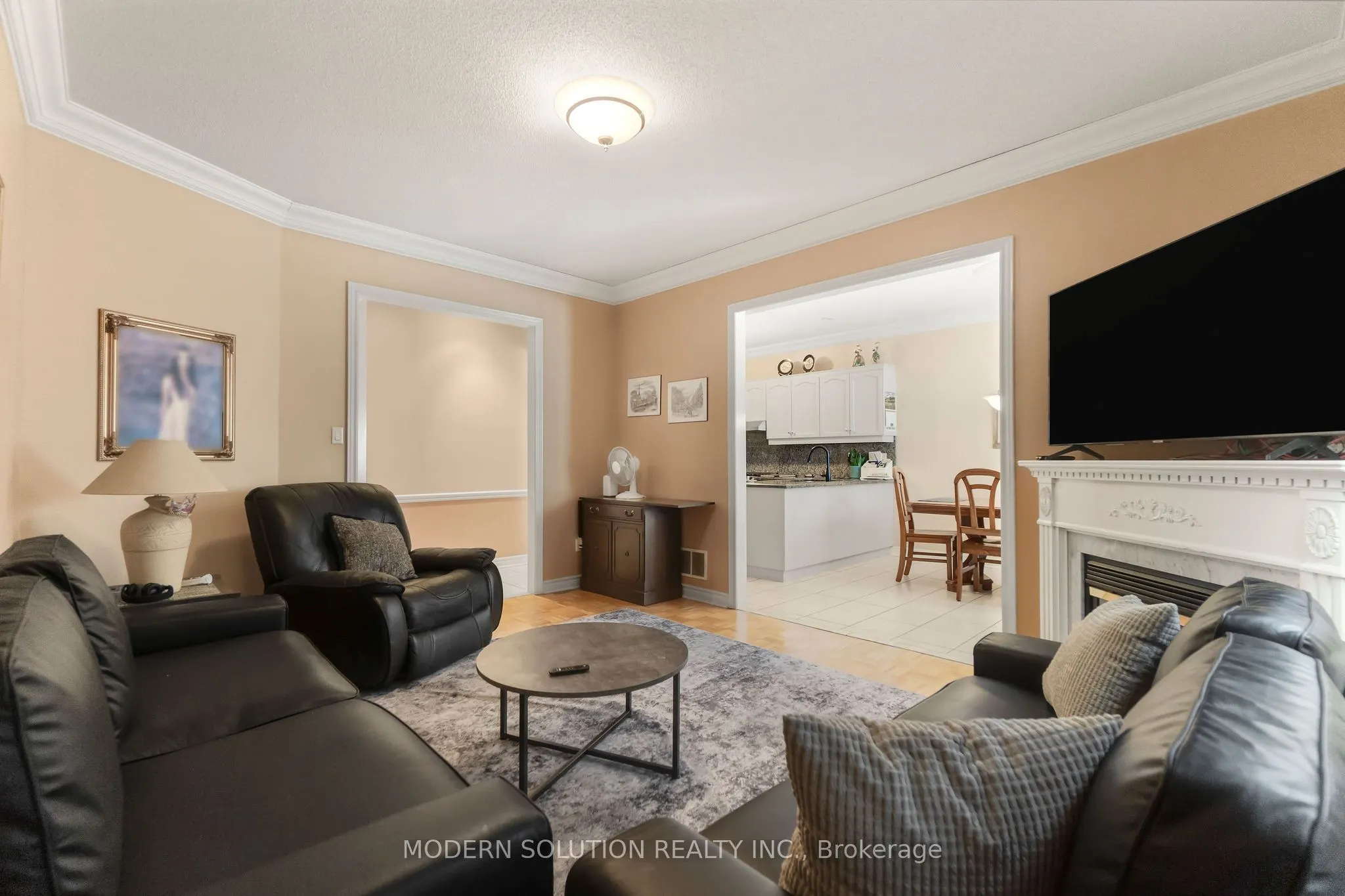 53 Ellwood Drive W